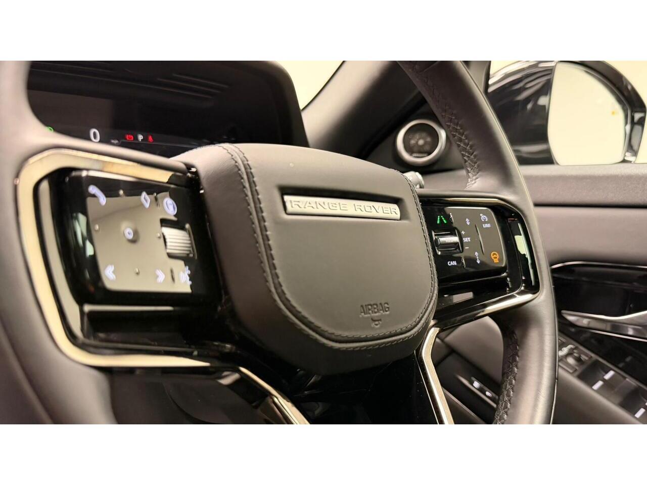 Land Rover Range Rover Evoque view 18