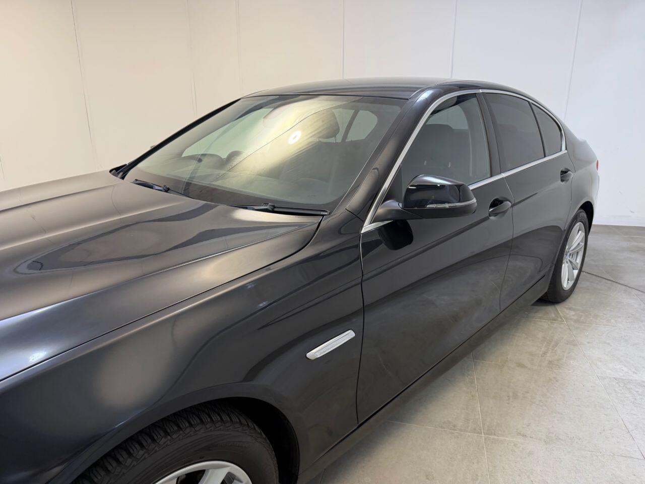 BMW 5 Series view 30
