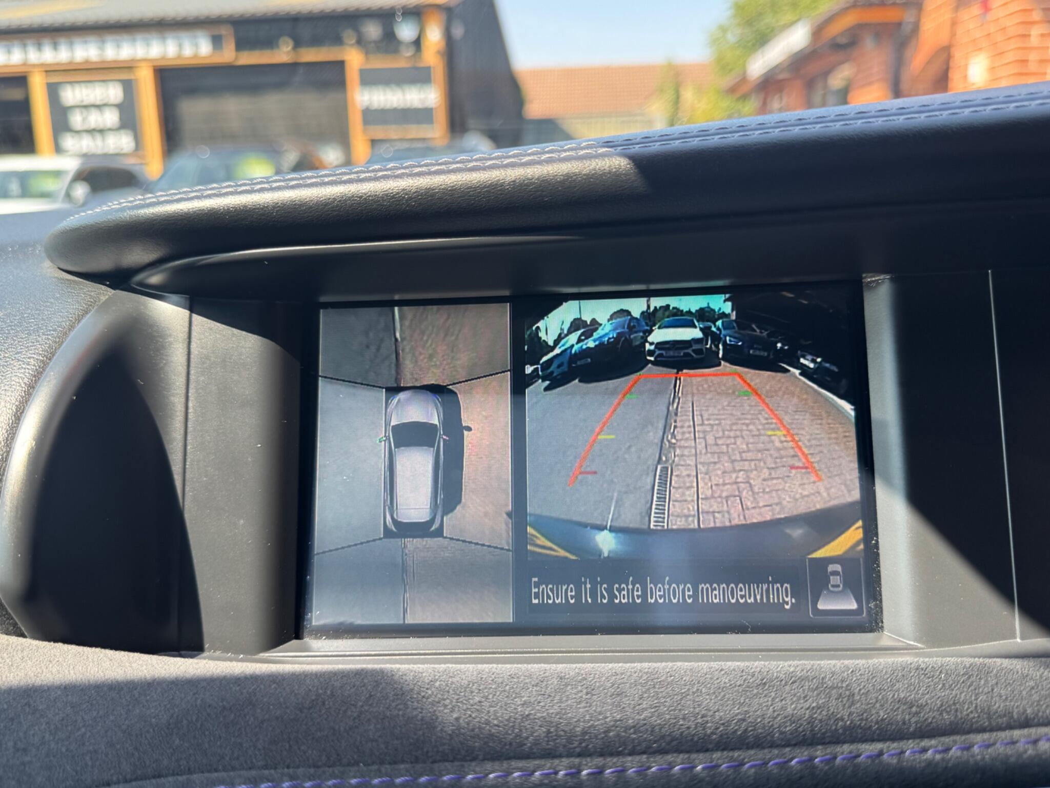 Infiniti Q30 view 25