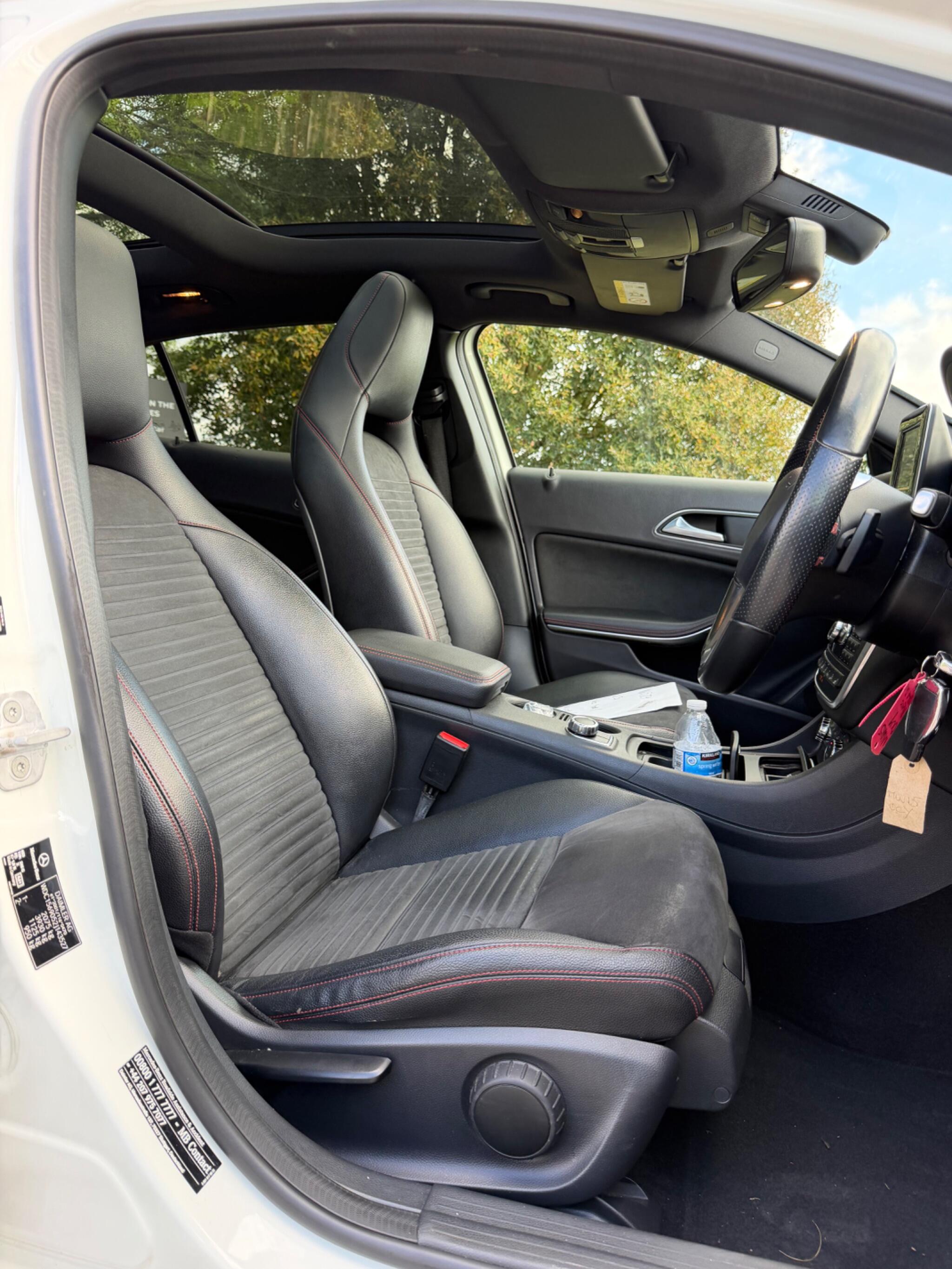 Mercedes-Benz Gla view 25