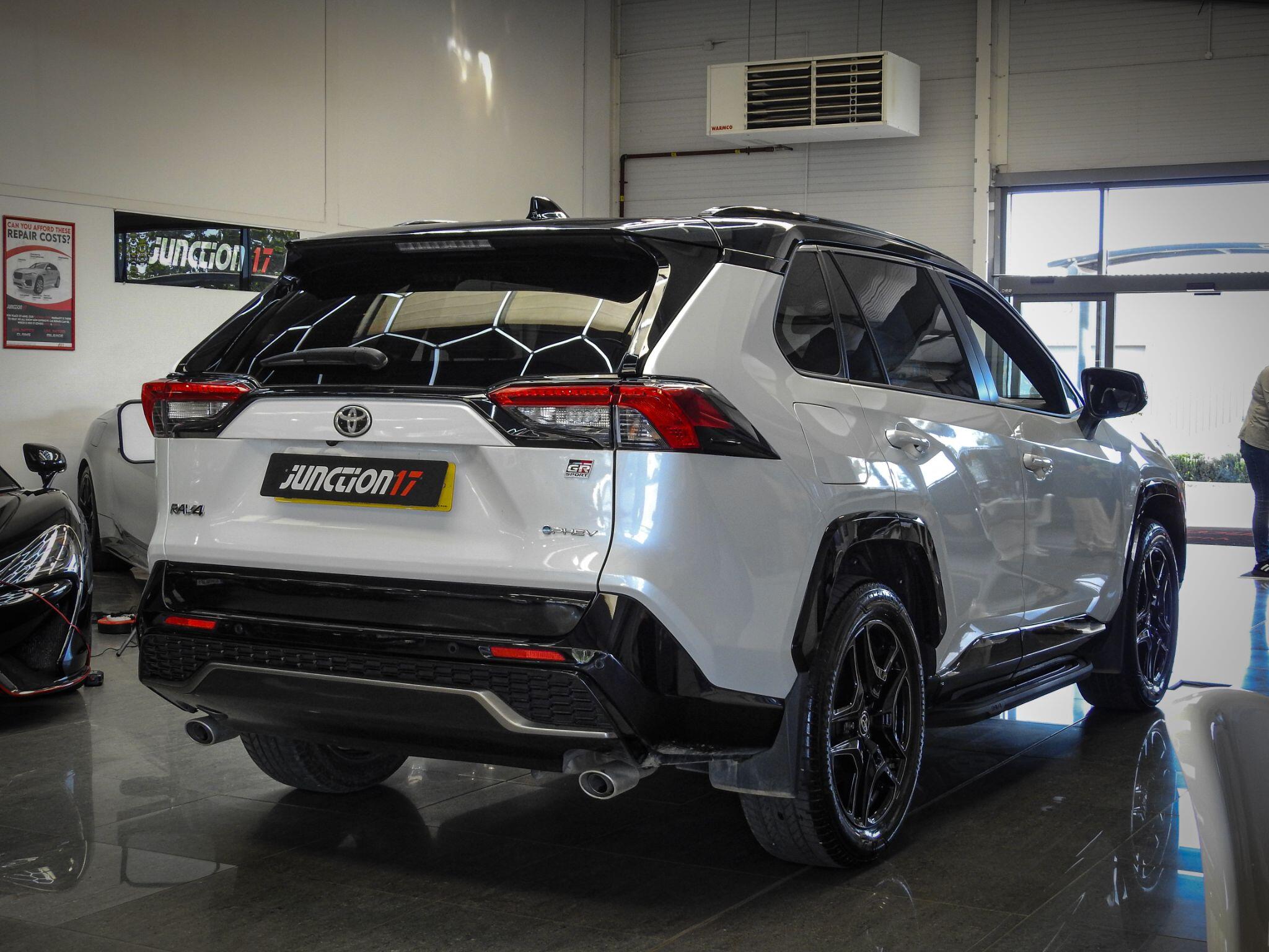 Toyota Rav4 view 15