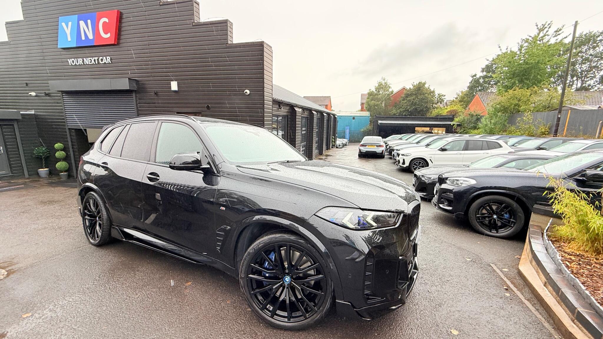BMW X5 view 3