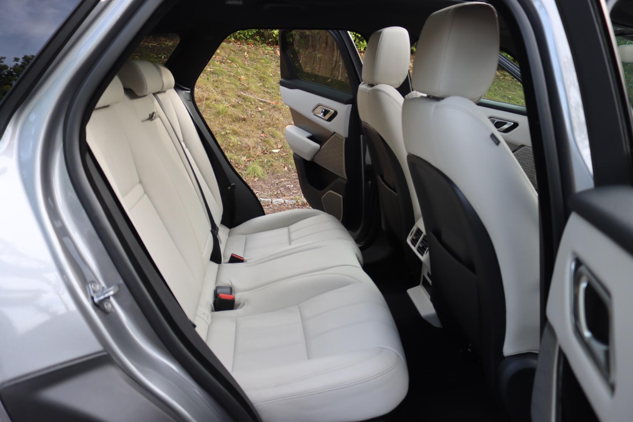 Land Rover Range Rover Velar view 50