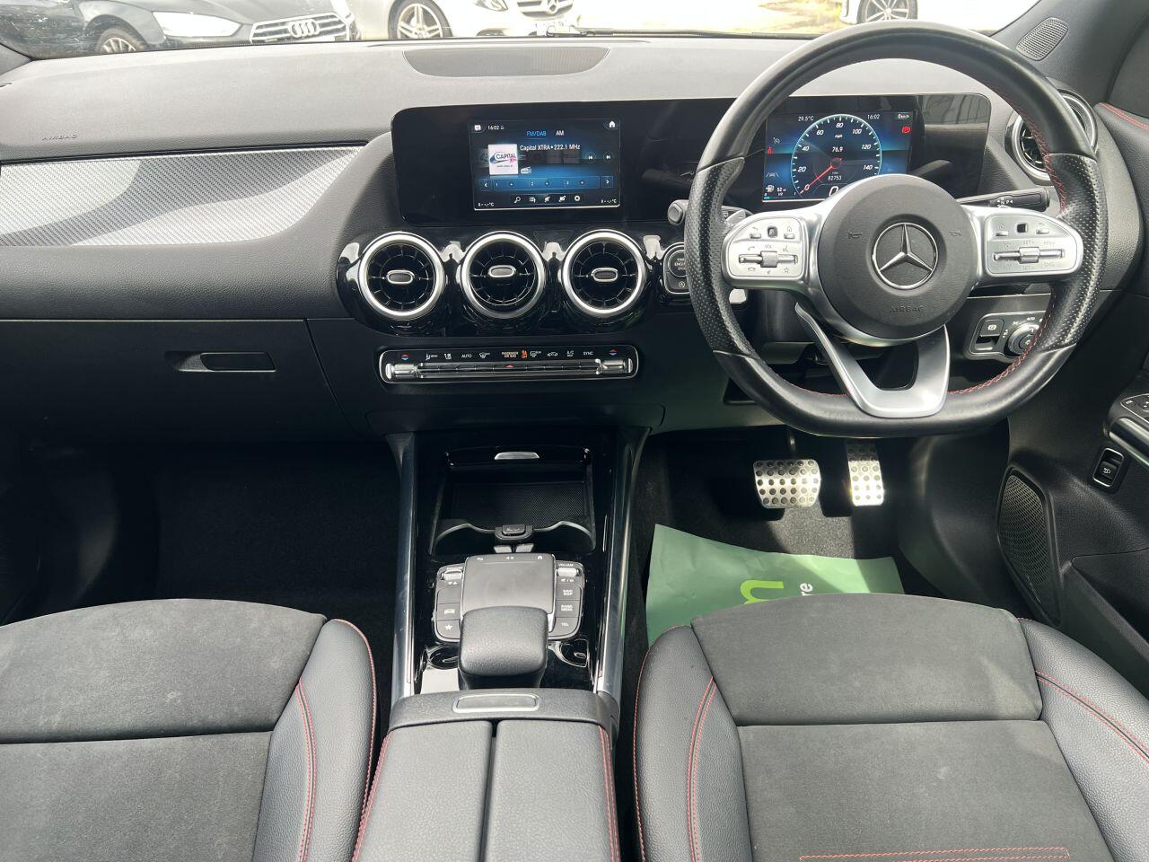 Mercedes-Benz Gla view 30