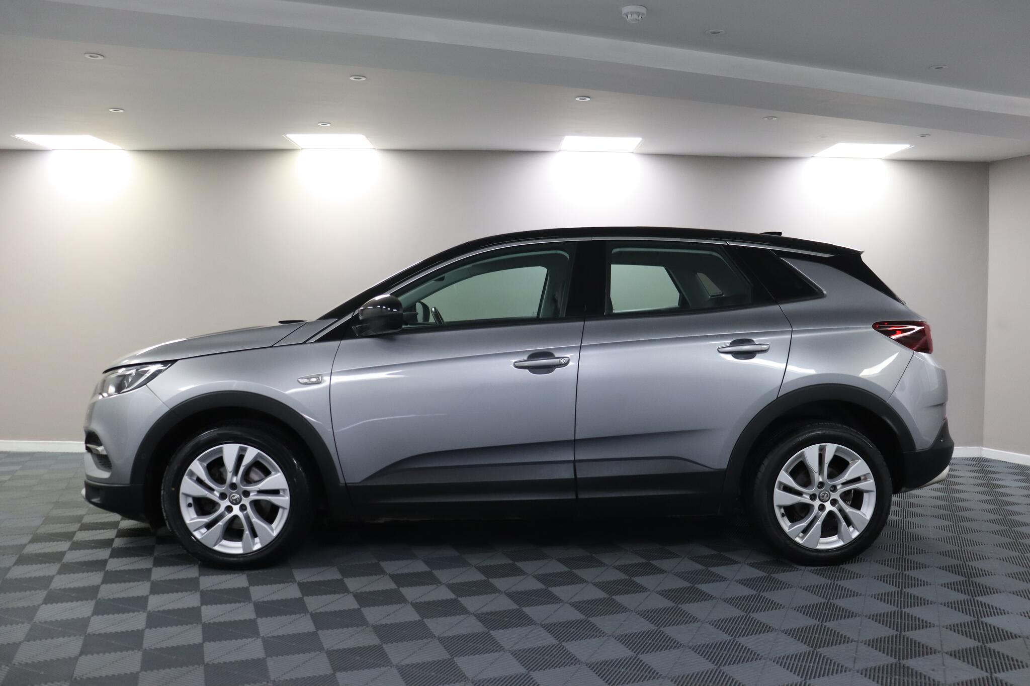 Vauxhall Grandland X view 24