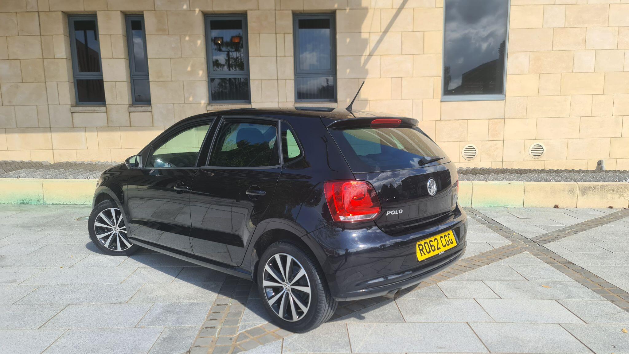 Volkswagen Polo view 3