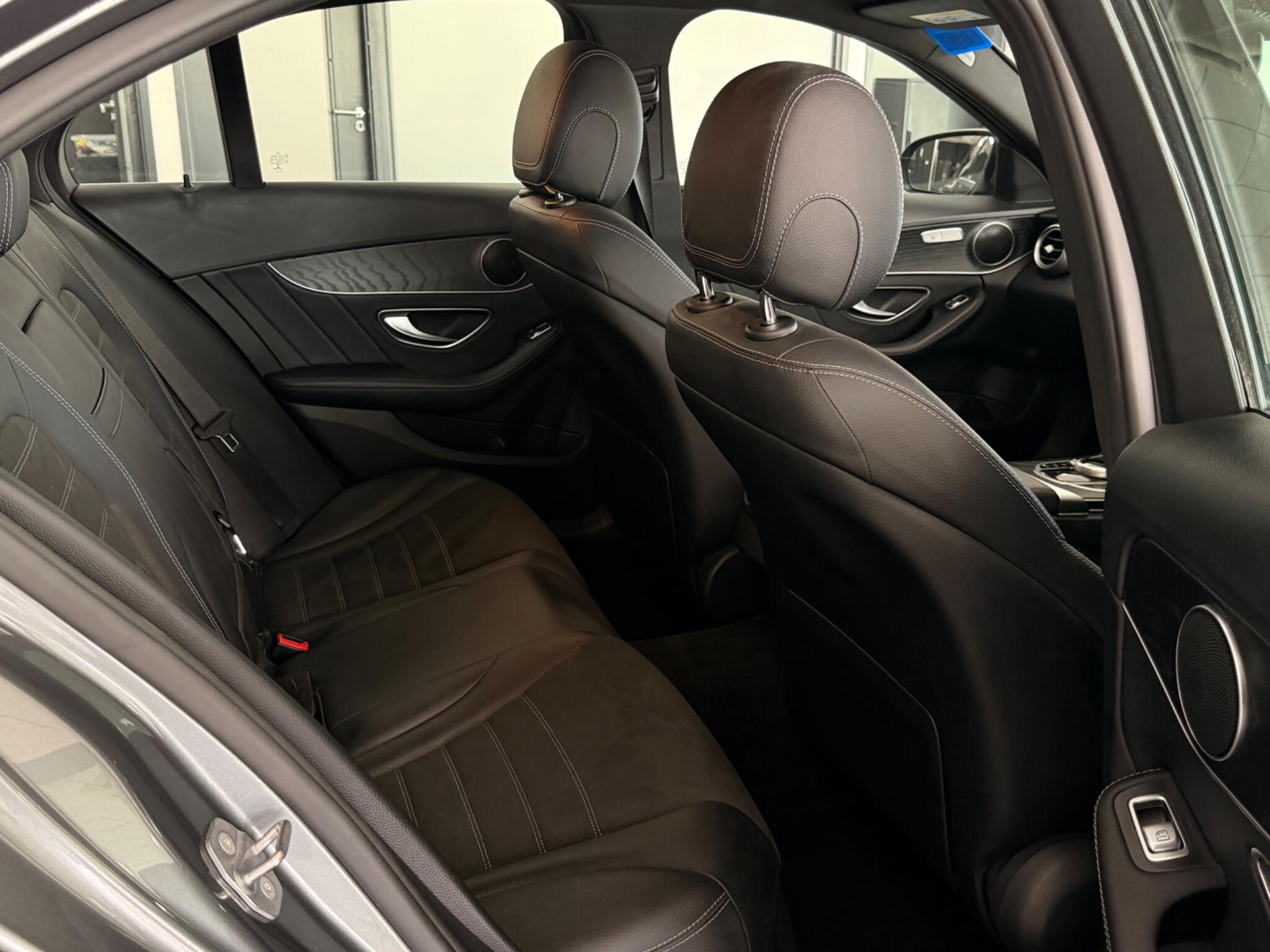 Mercedes-Benz C-Class view 20