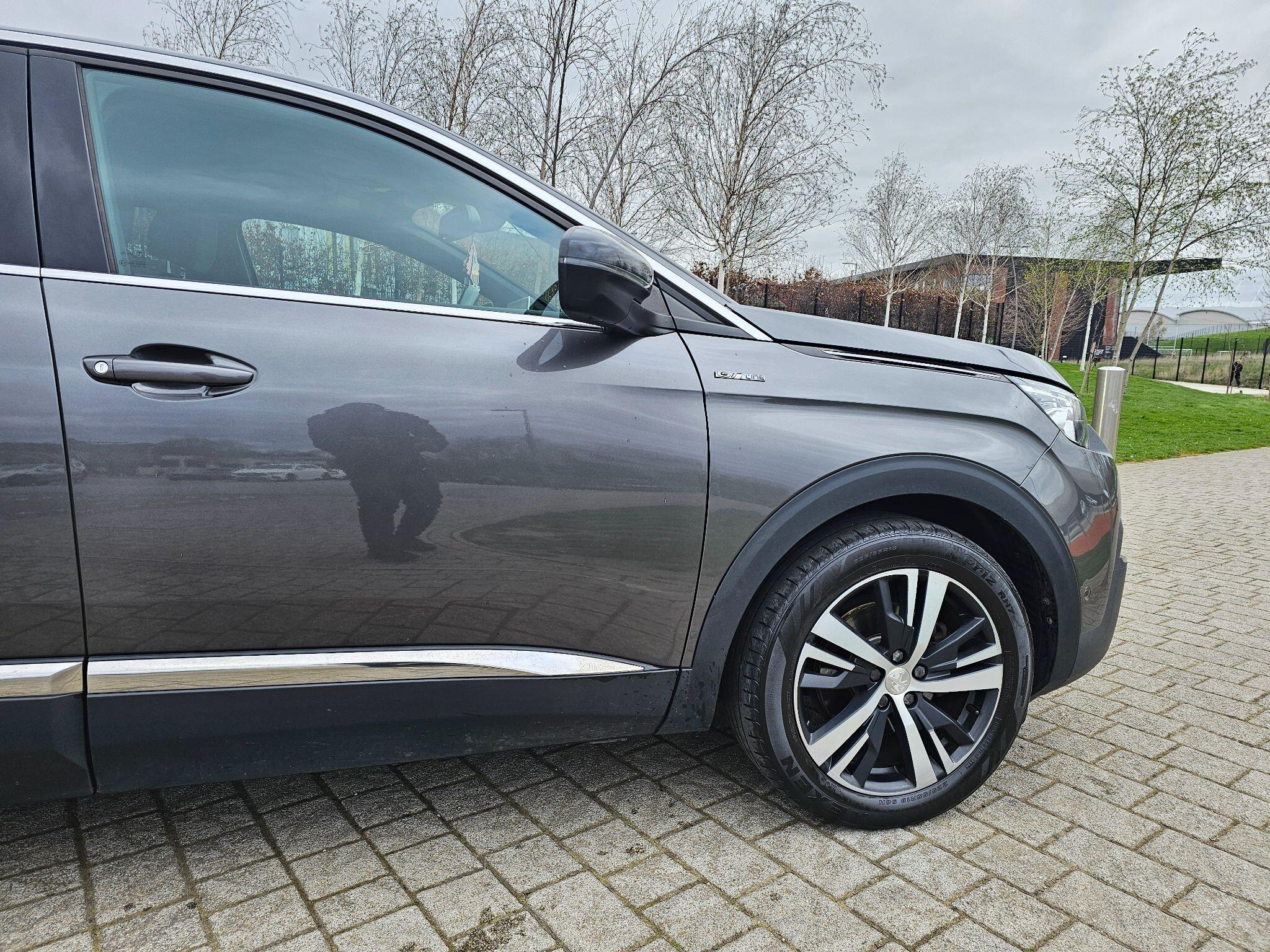 Peugeot 3008 view 8
