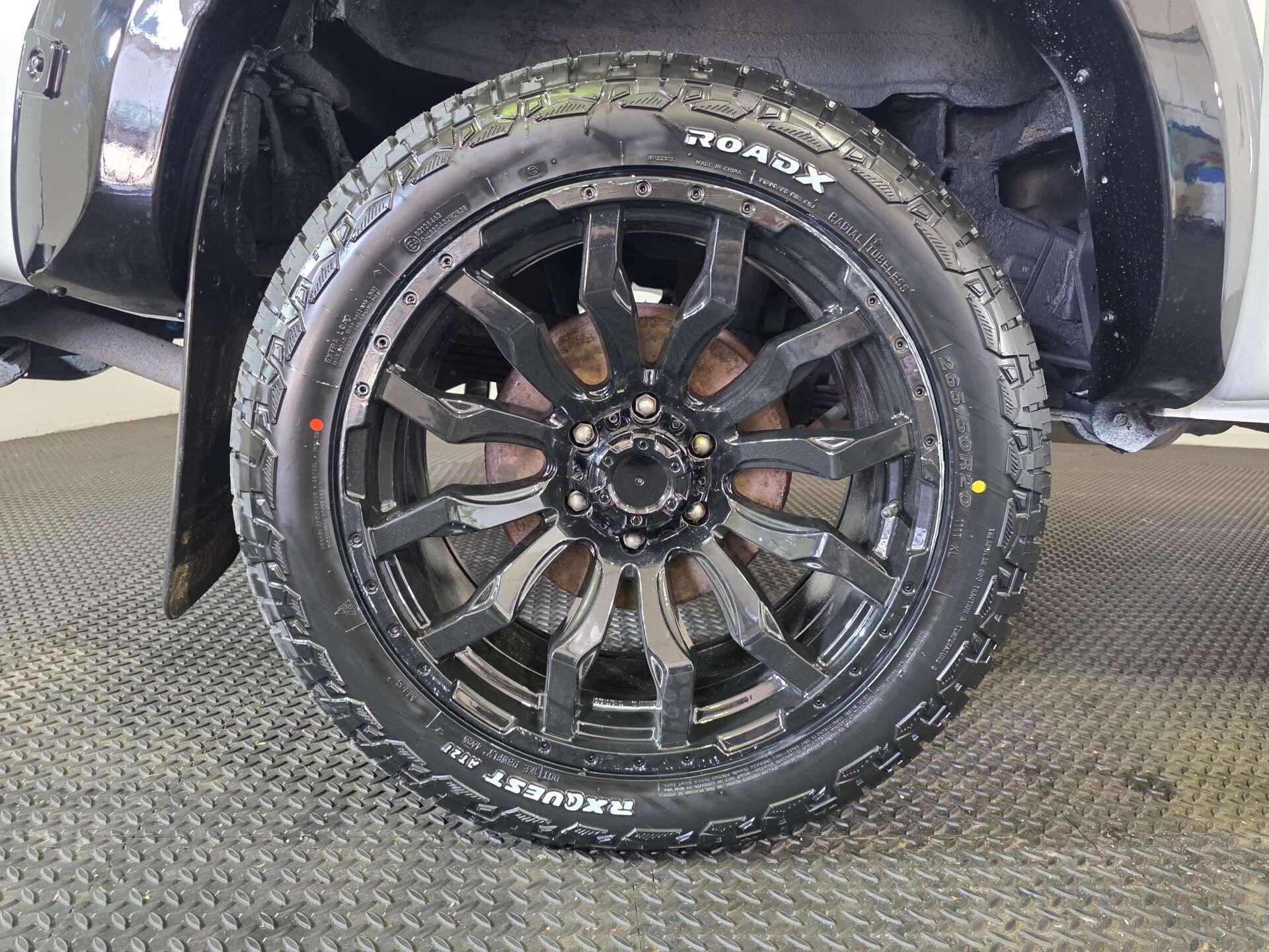 Toyota Hilux view 47