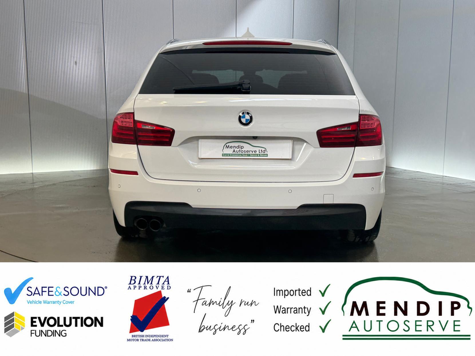 BMW 5 Series view 16