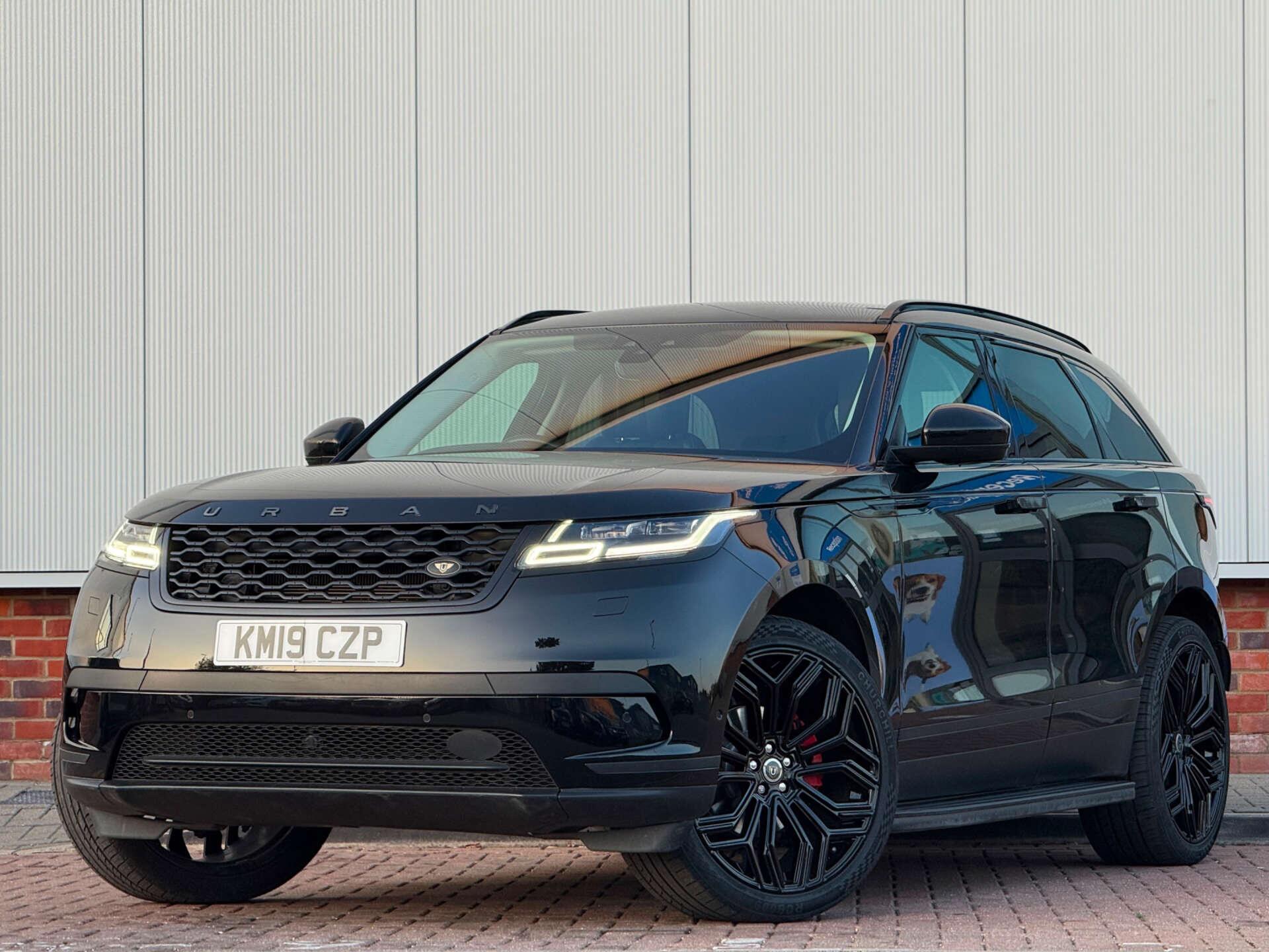 Land Rover Range Rover Velar view 3