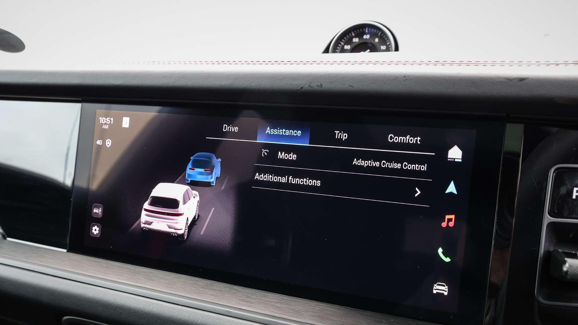Porsche Cayenne view 19
