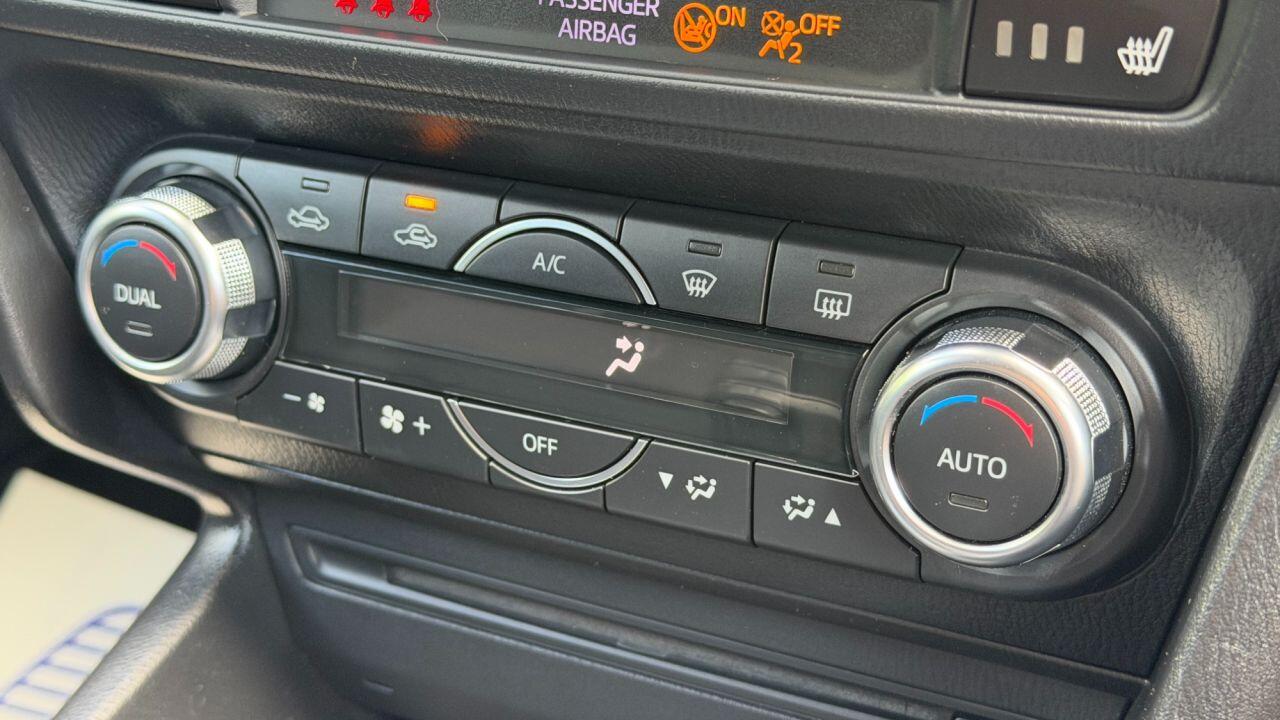 Mazda Mazda3 view 27