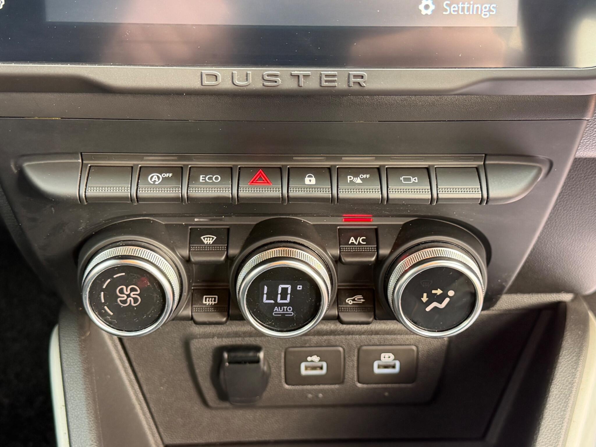 Dacia Duster view 70