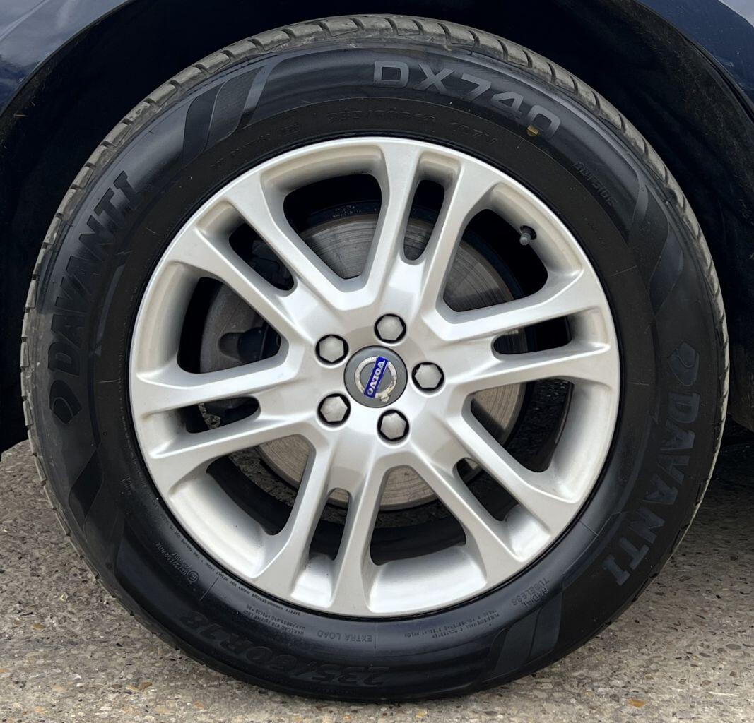 Volvo XC60 view 11