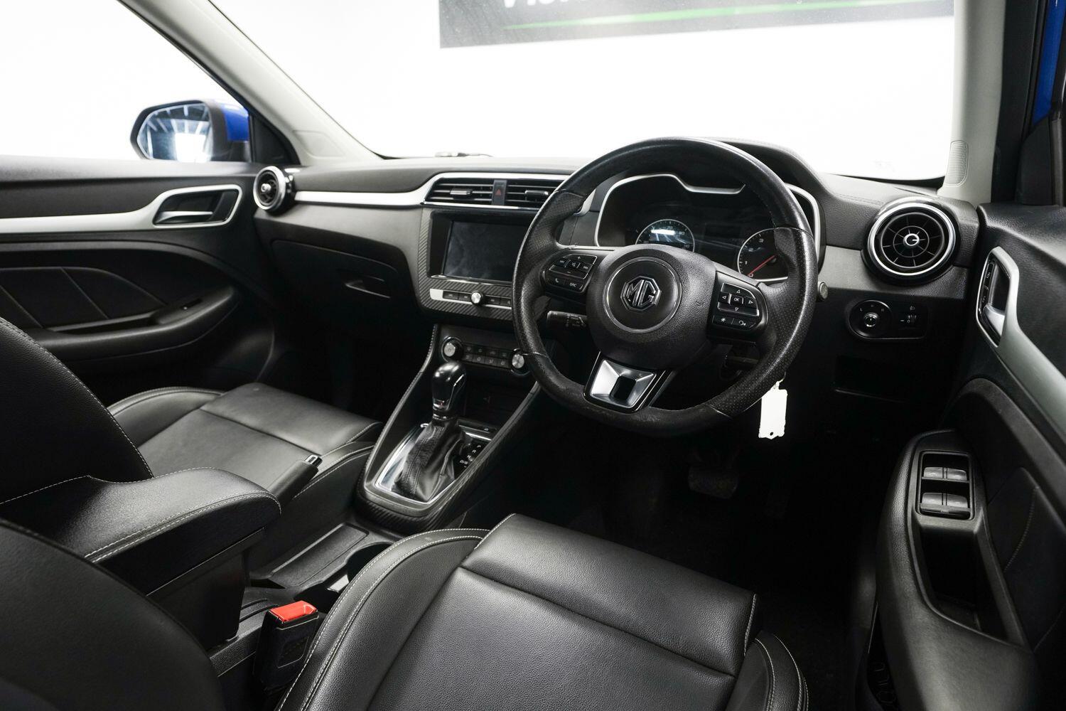 MG ZS view 8