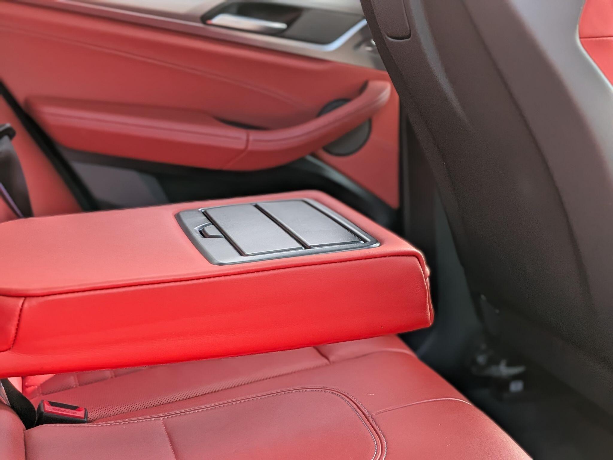 BMW X3 M view 40