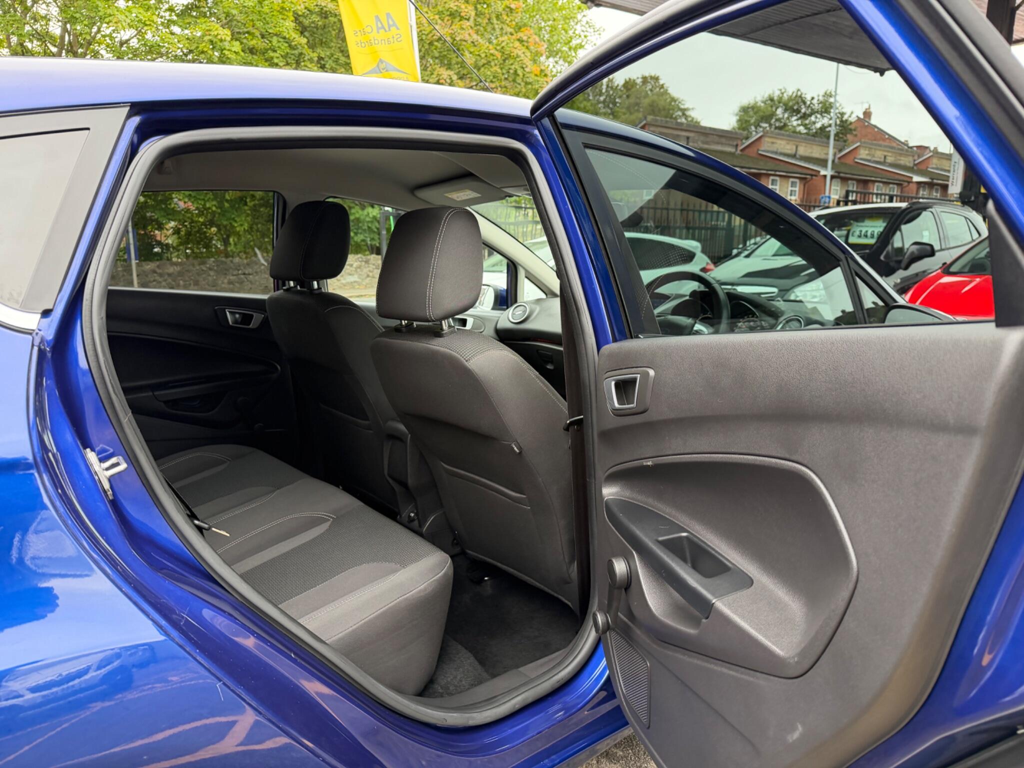 Ford Fiesta view 35