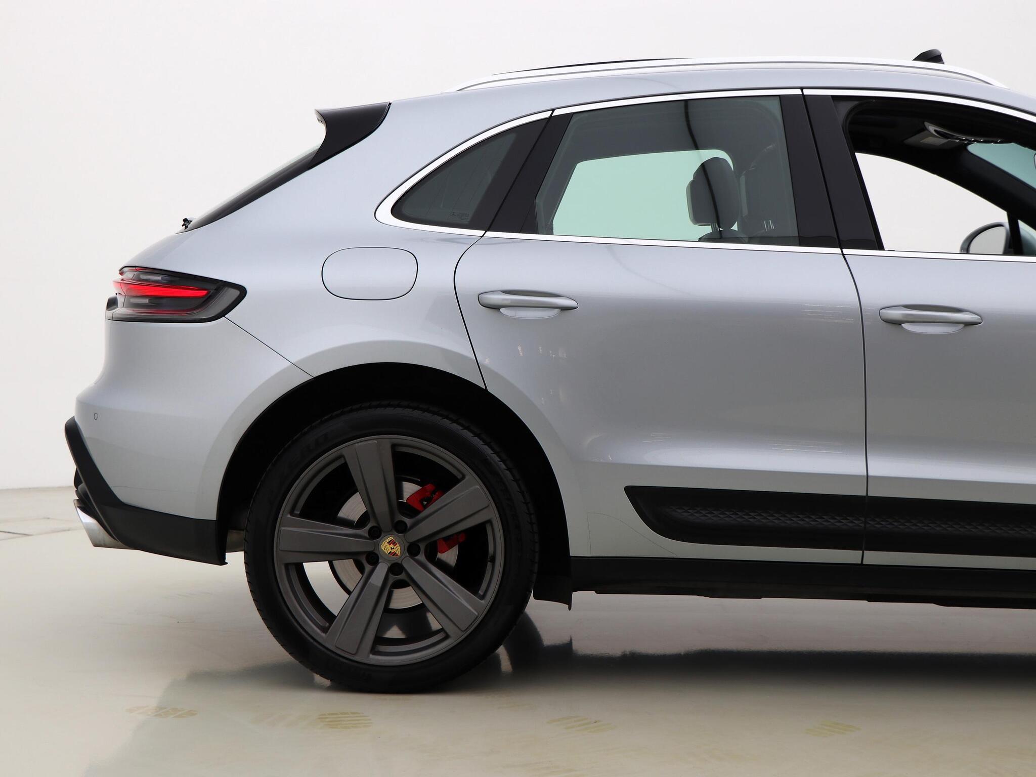 Porsche Macan view 18