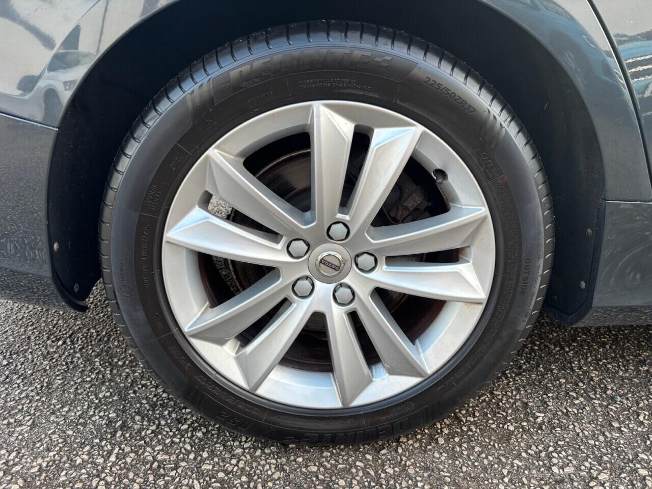 Volvo V60 view 25