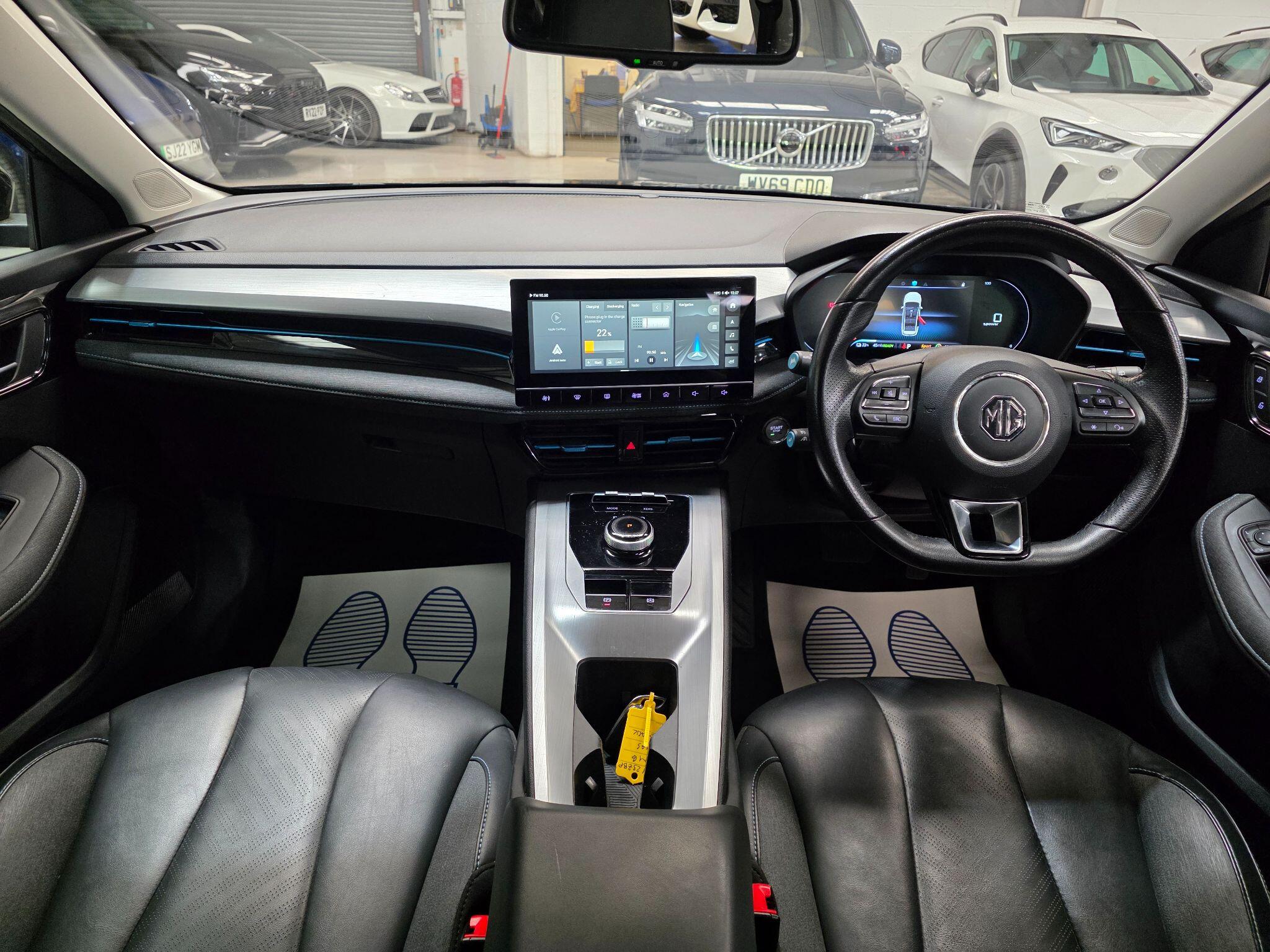 MG MG5 view 5