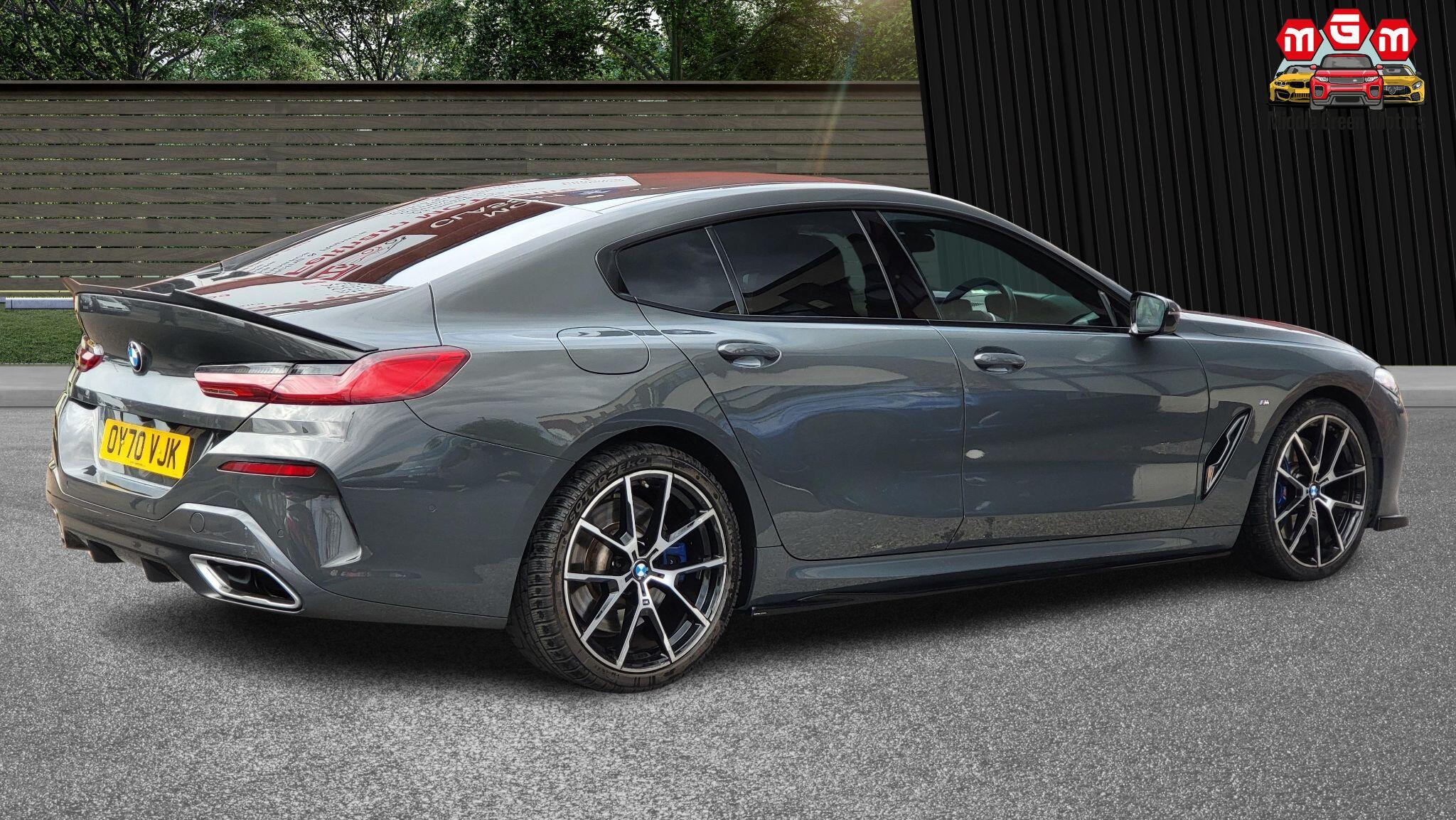 BMW 8 Series view 10