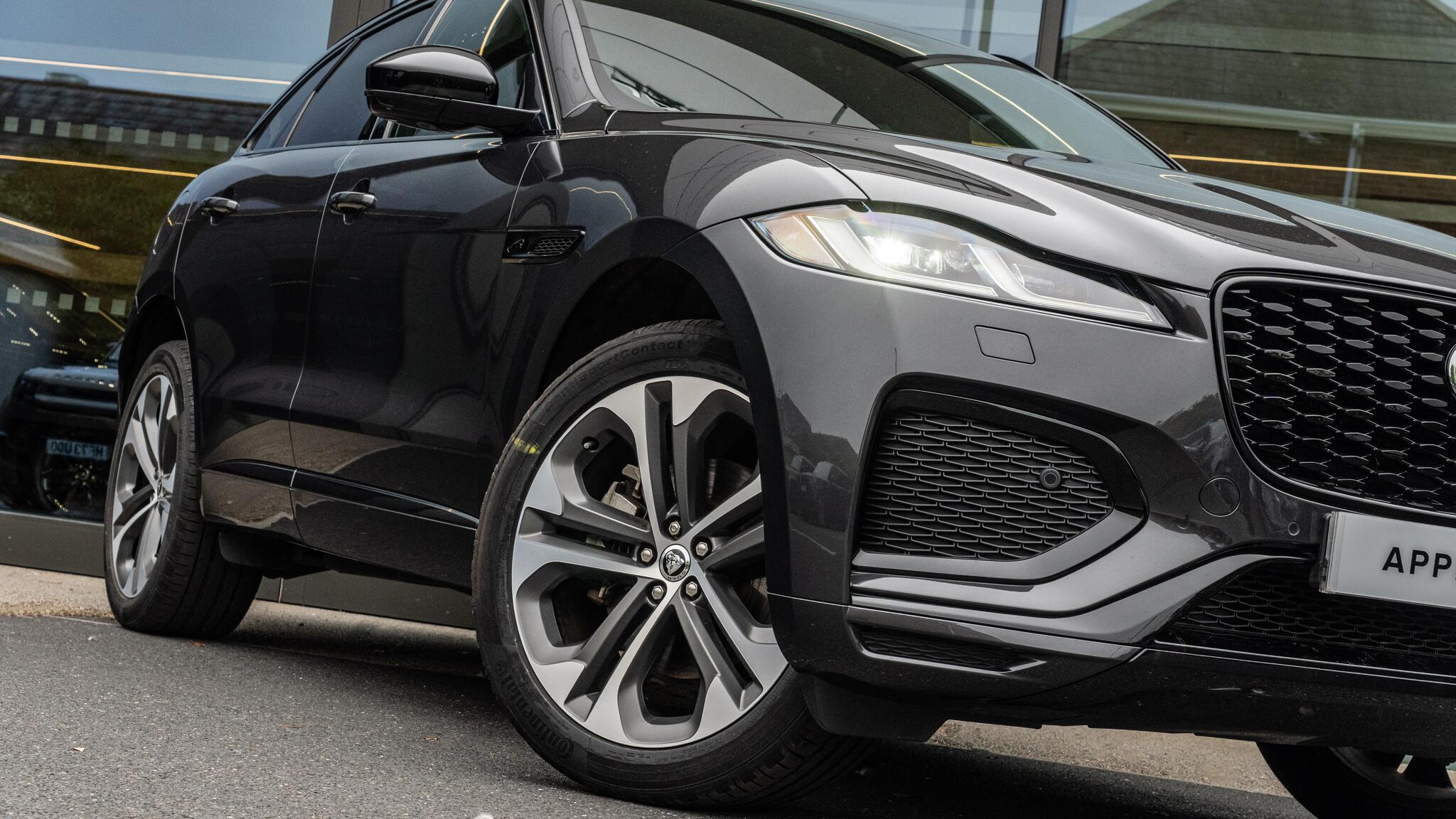 Jaguar F-Pace view 30
