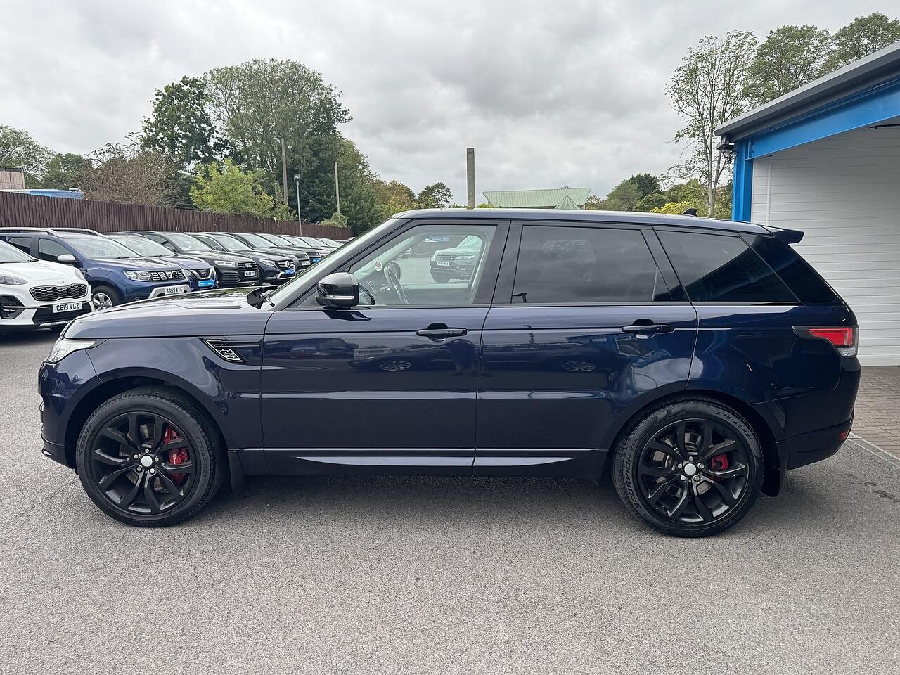 Land Rover Range Rover Sport view 9