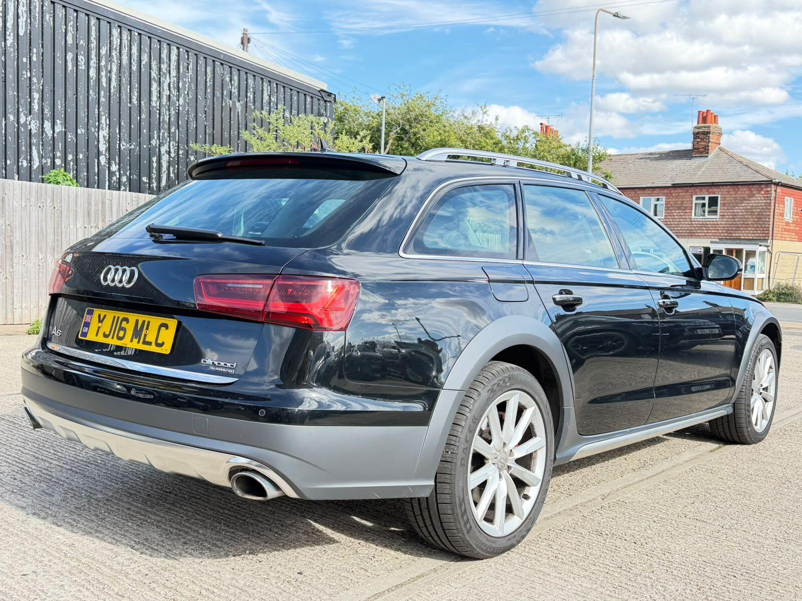 Audi A6 view 8