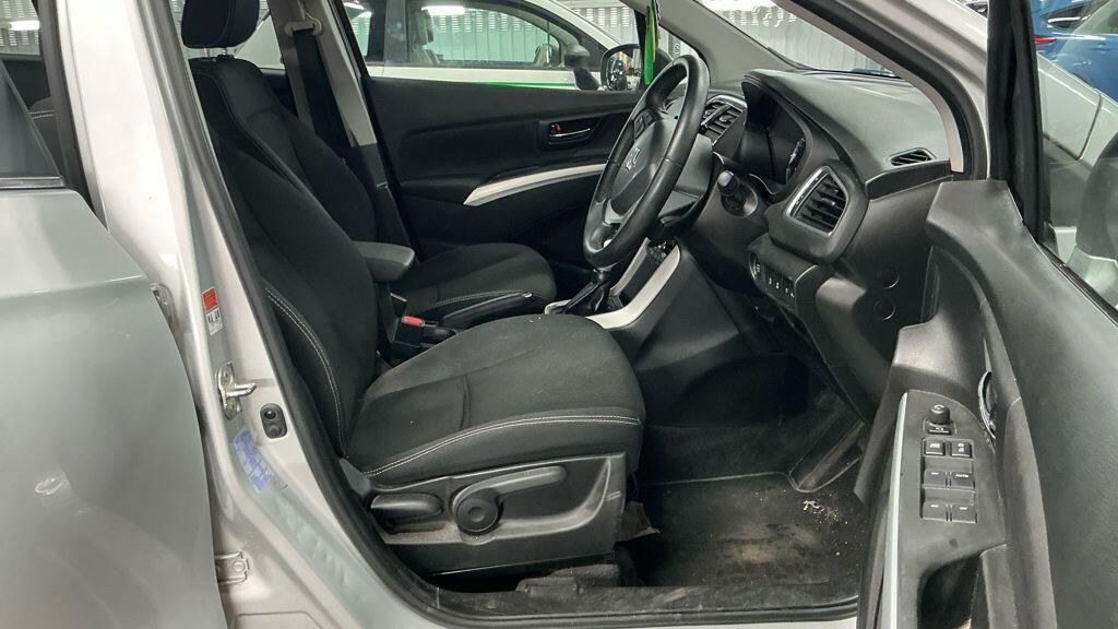 Suzuki SX4 S-Cross view 5