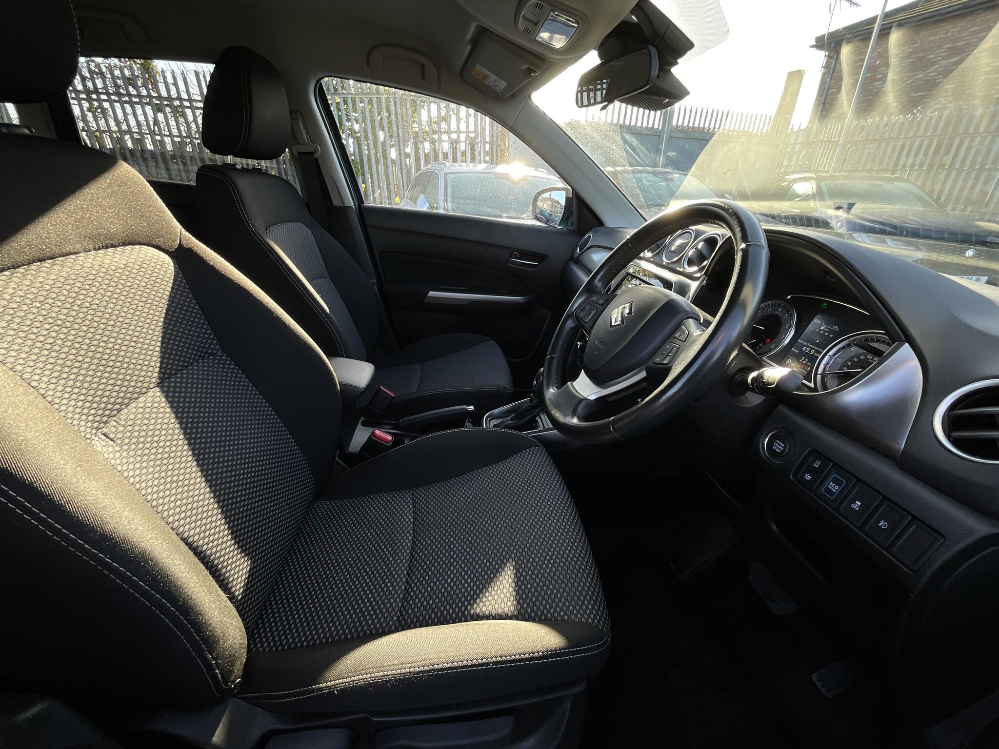 Suzuki Vitara view 9