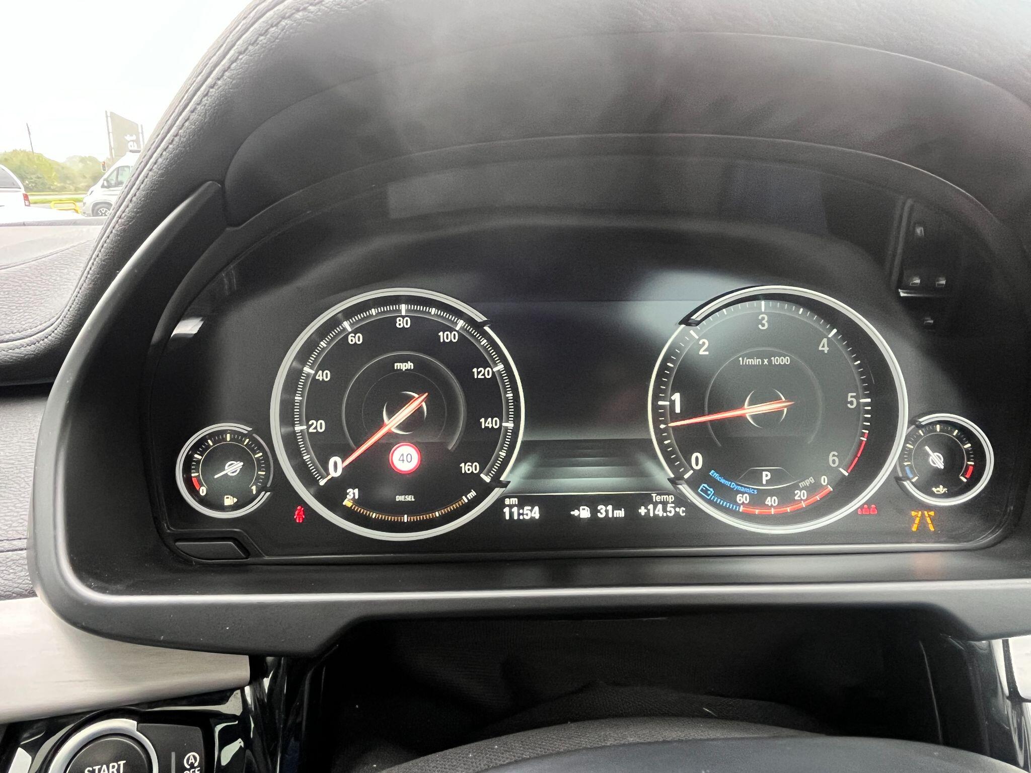 BMW X6 view 12