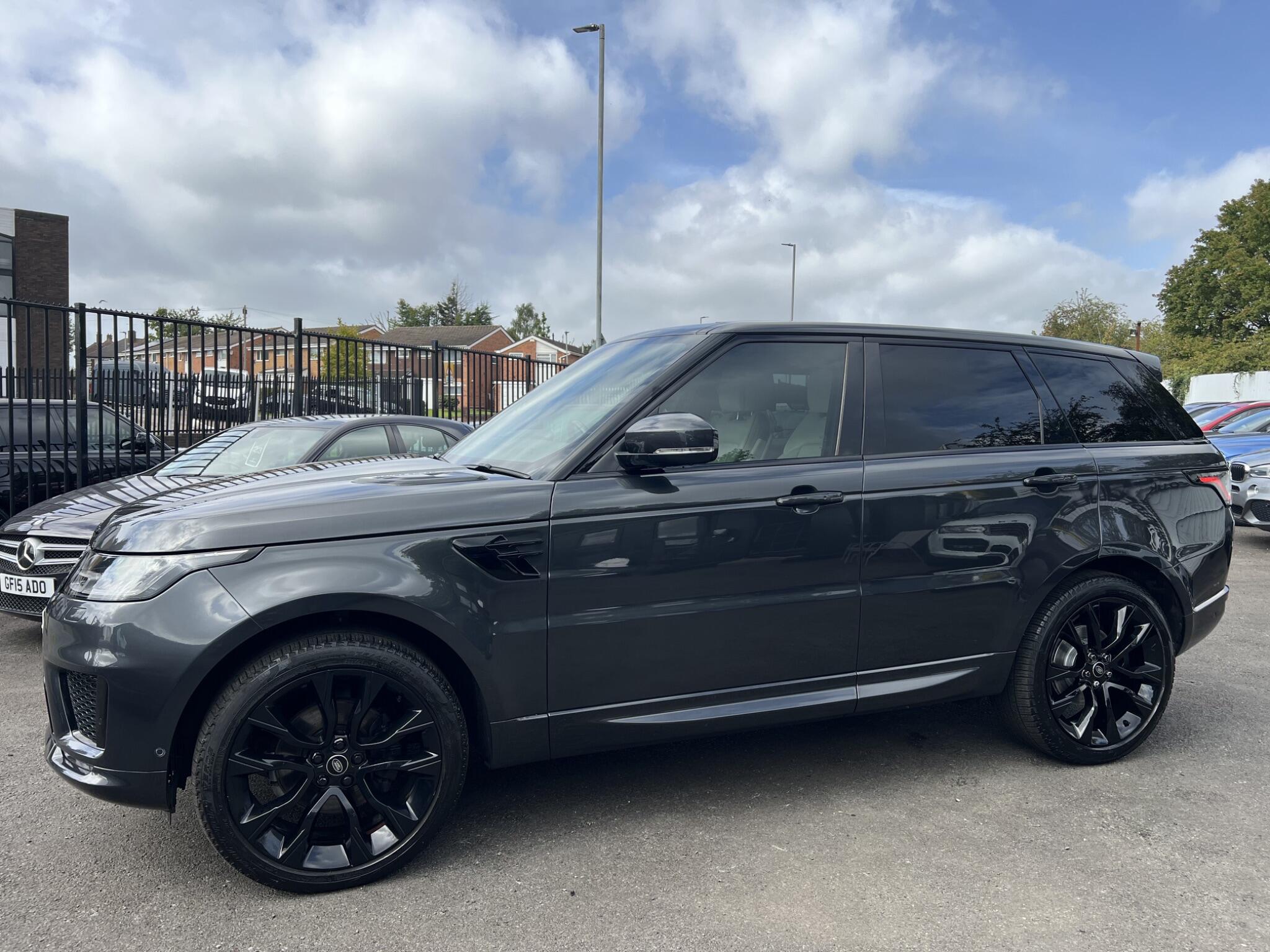Land Rover Range Rover Sport view 9