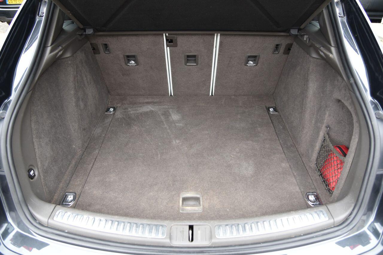 Porsche Macan view 62