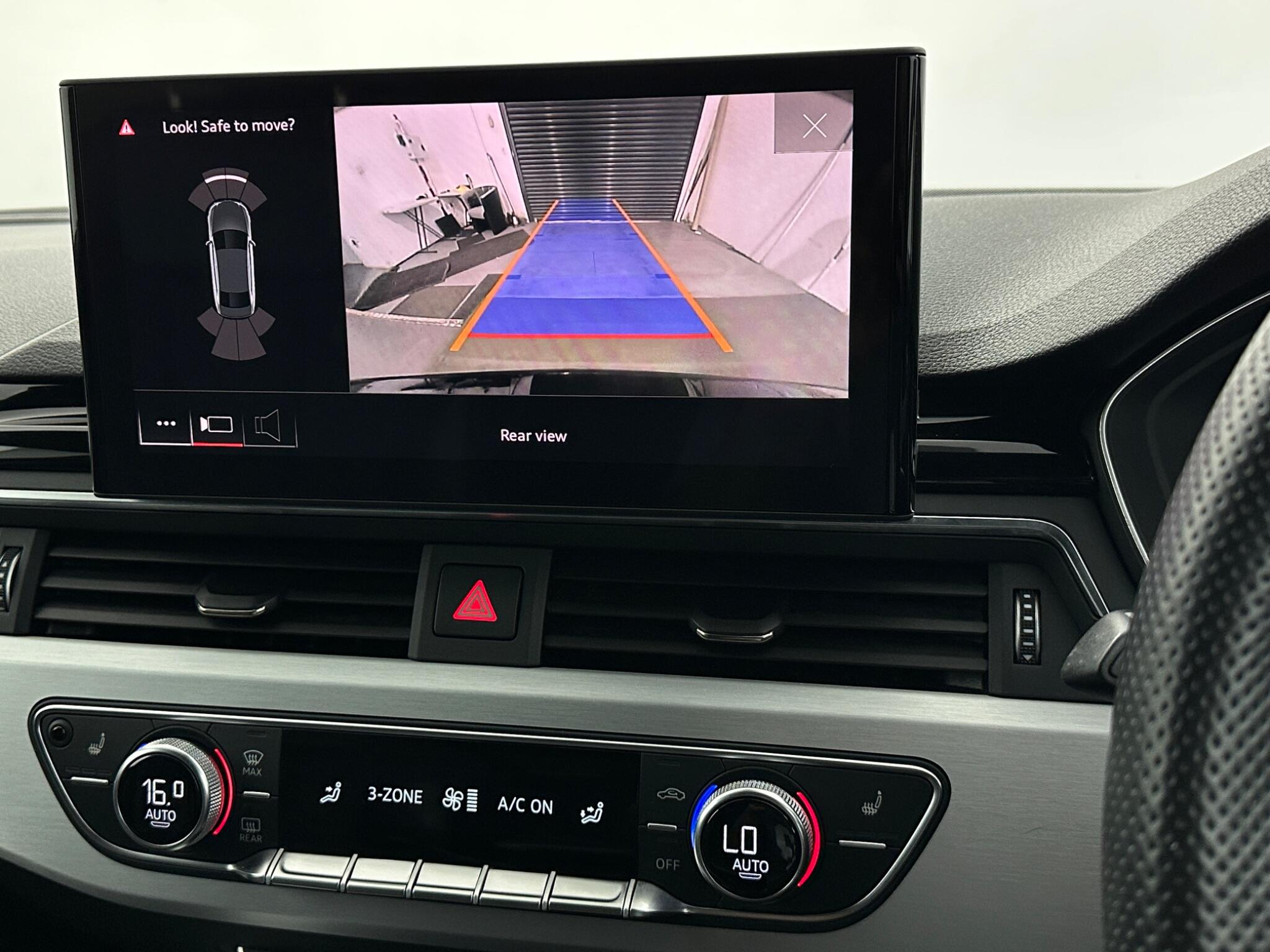 Audi A4 view 23