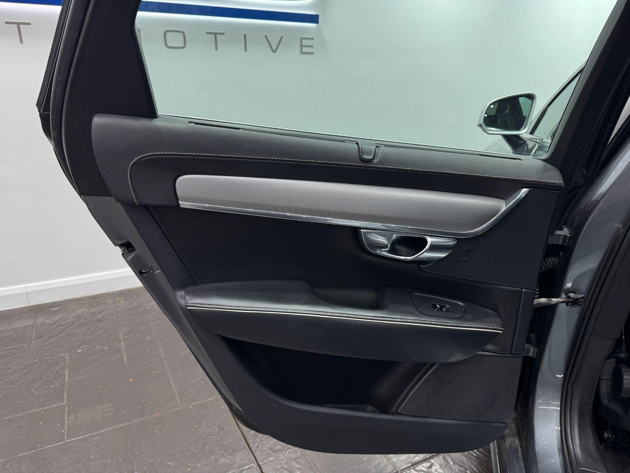 Volvo S90 view 50