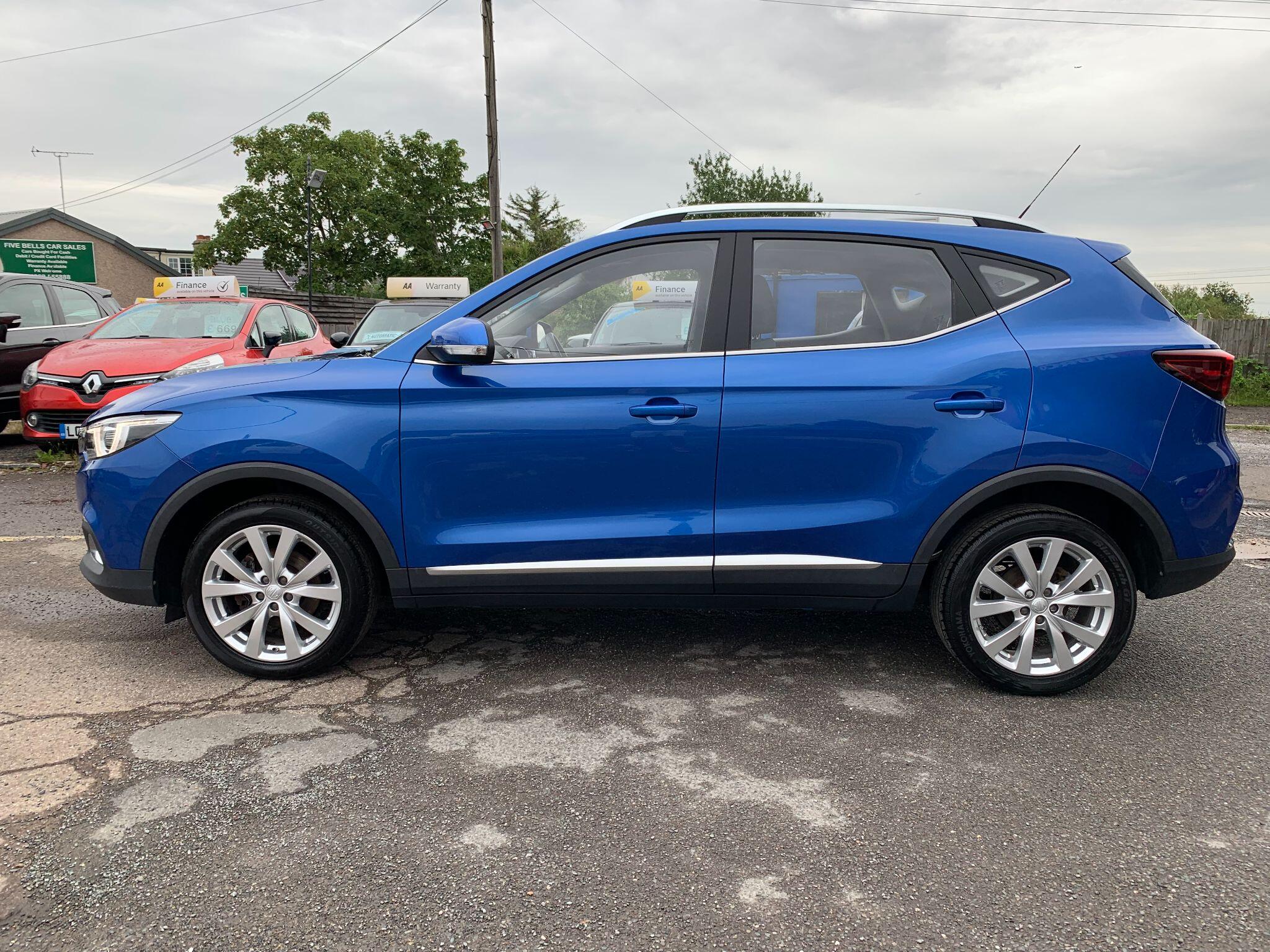 MG MG ZS view 3