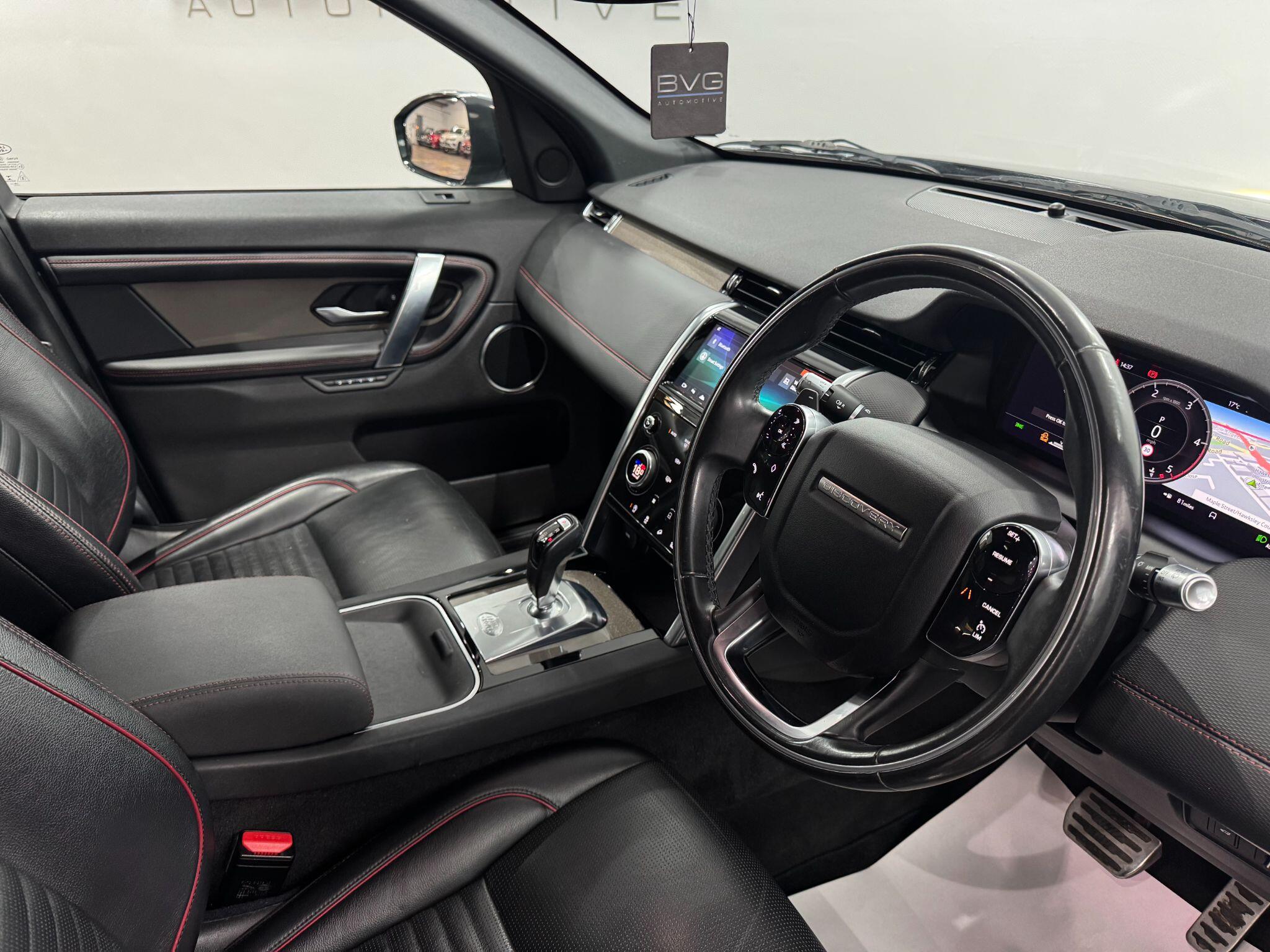 Land Rover Discovery Sport view 45