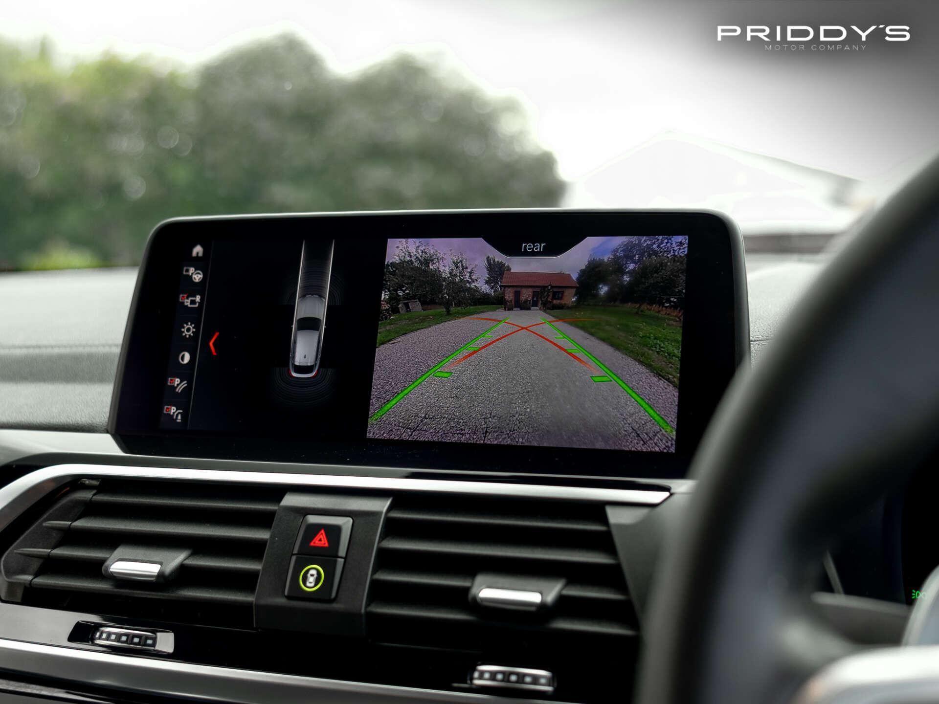 BMW X4 view 26