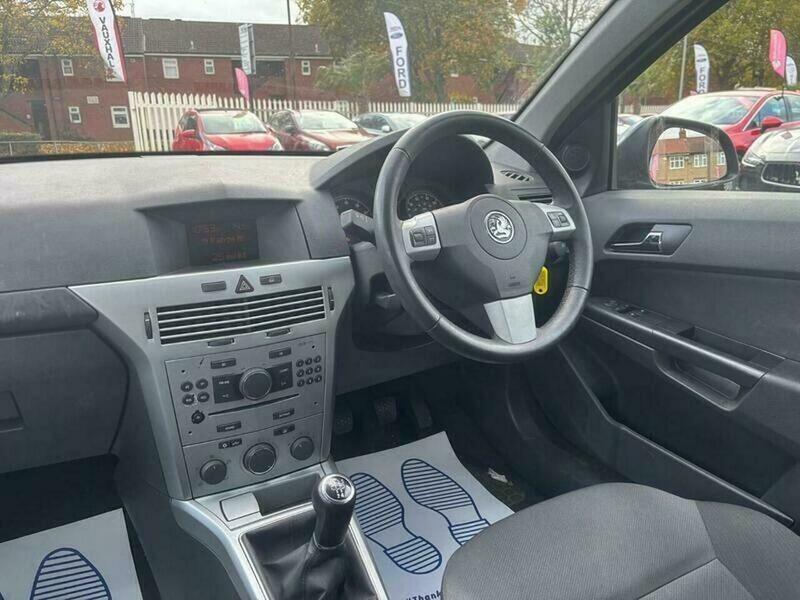 2011 Vauxhall Astra 1.6 16v Active Euro 5 5dr • 145,000 miles image 17