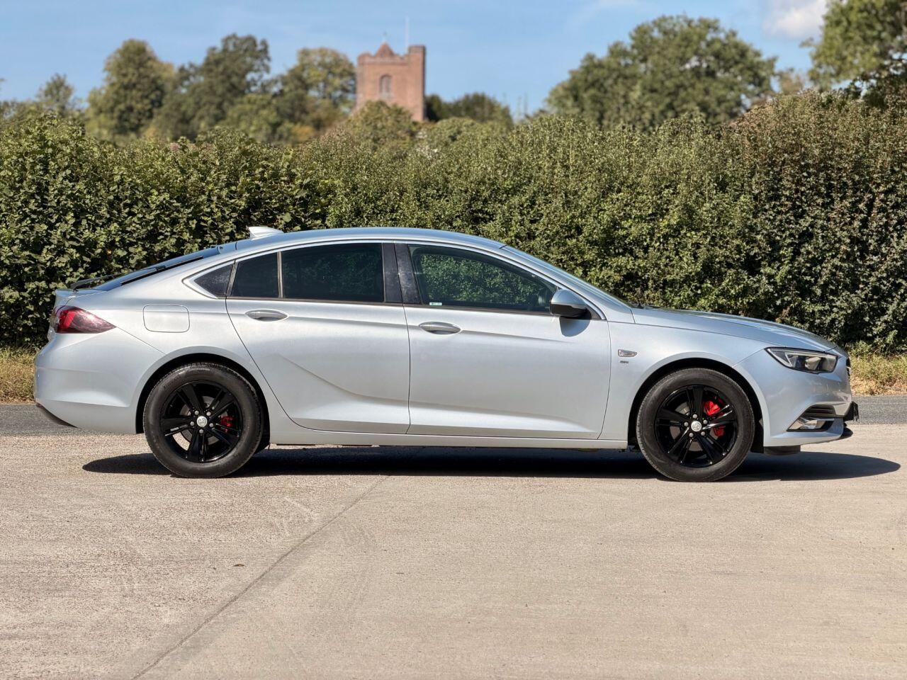 Vauxhall Insignia view 8