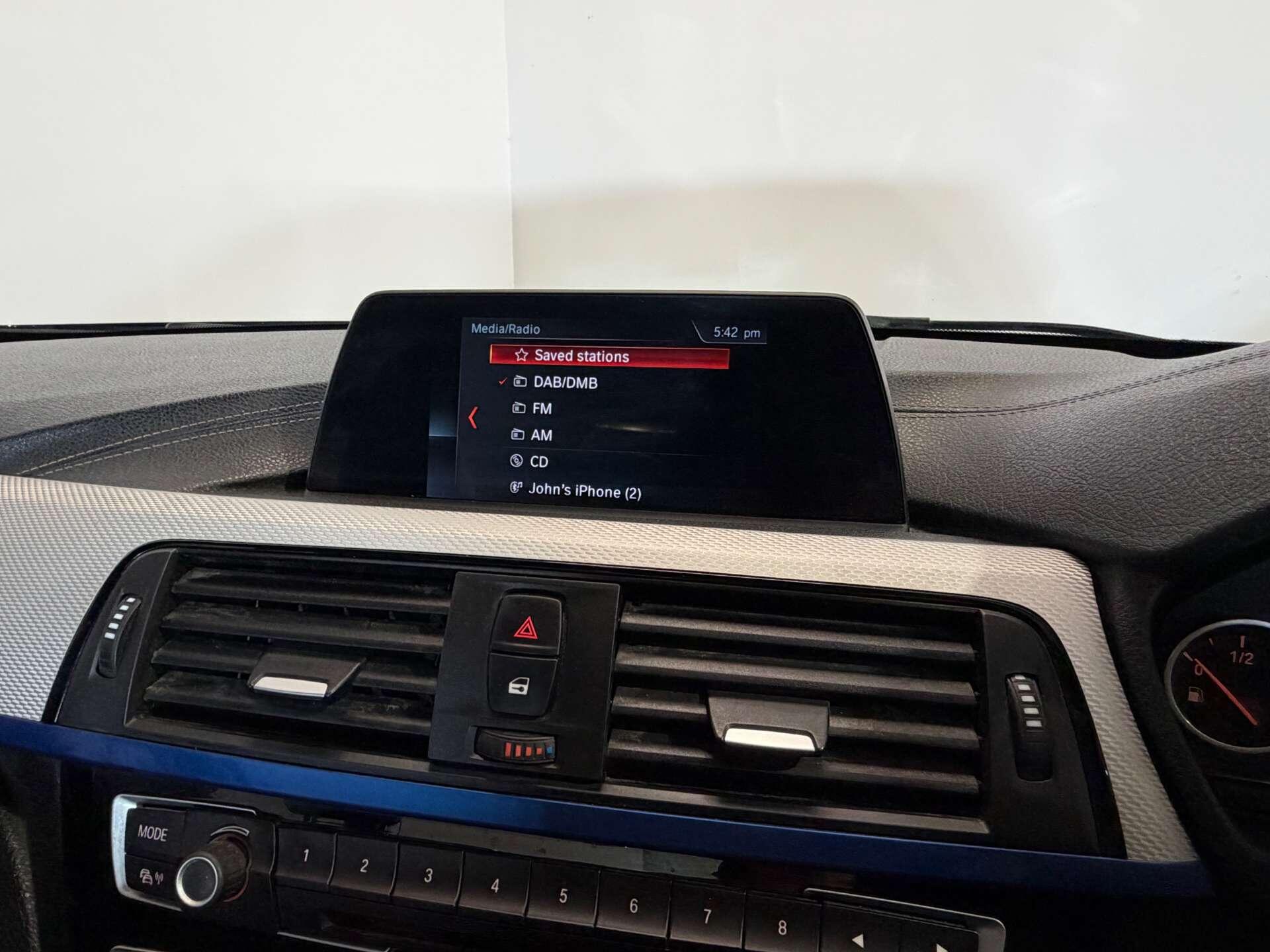 BMW 3 Series view 35
