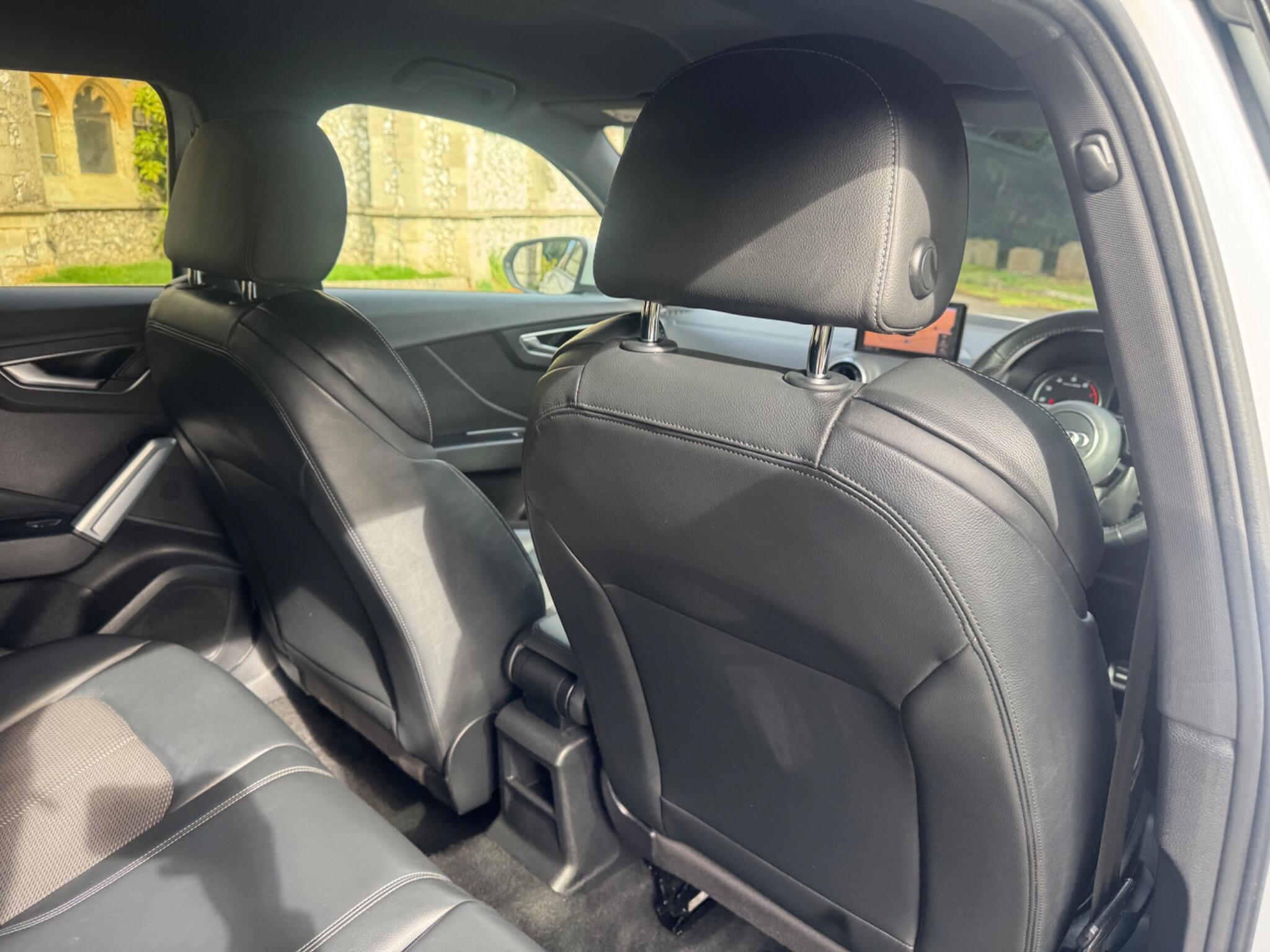 Audi Q2 view 37