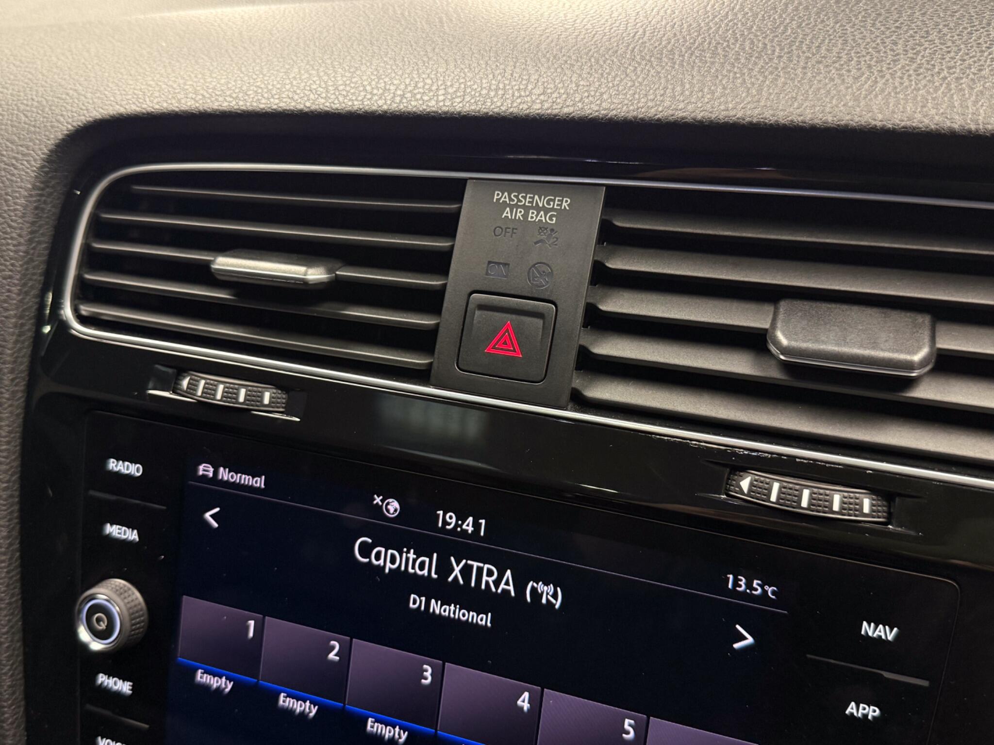 Volkswagen Golf view 36