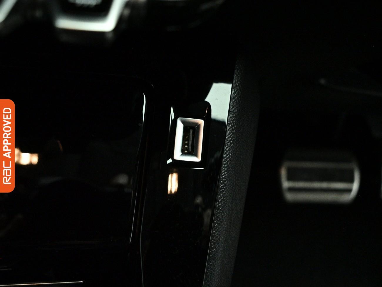 Peugeot 208 view 23