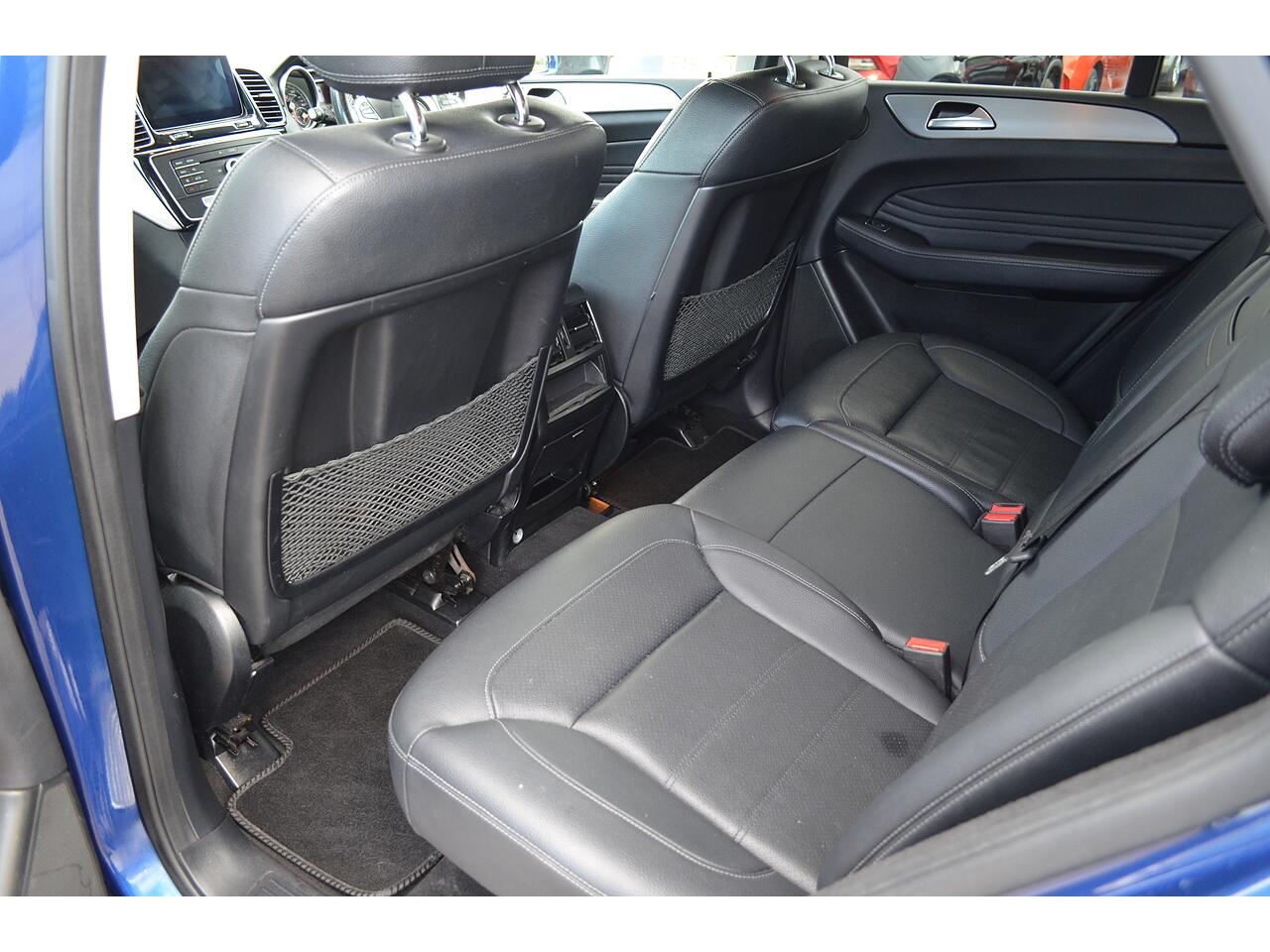 Mercedes-Benz Gle view 19