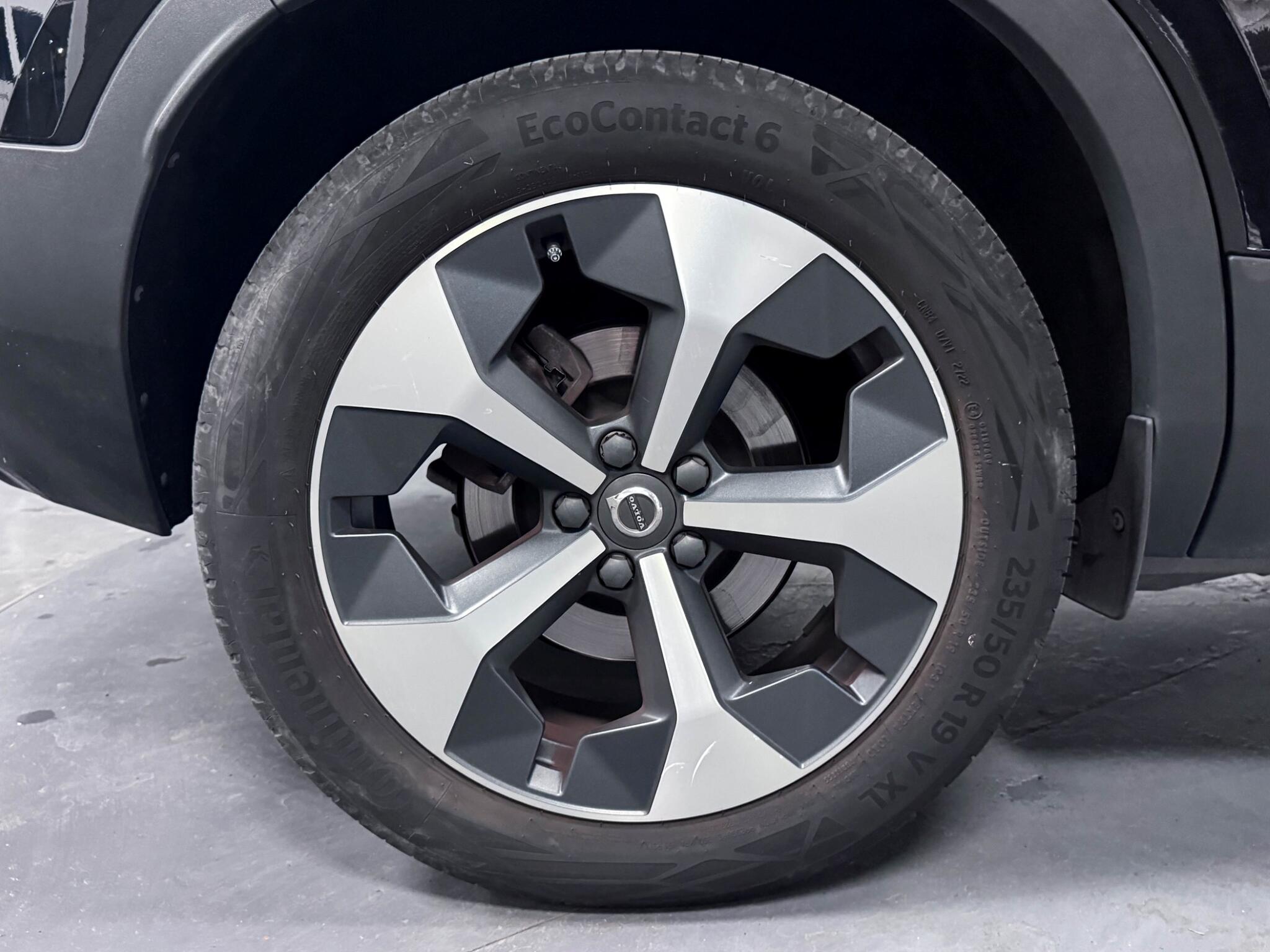Volvo XC40 view 47