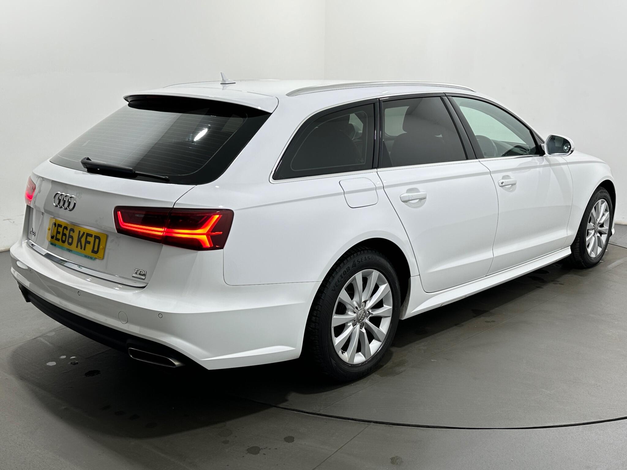 Audi A6 view 52