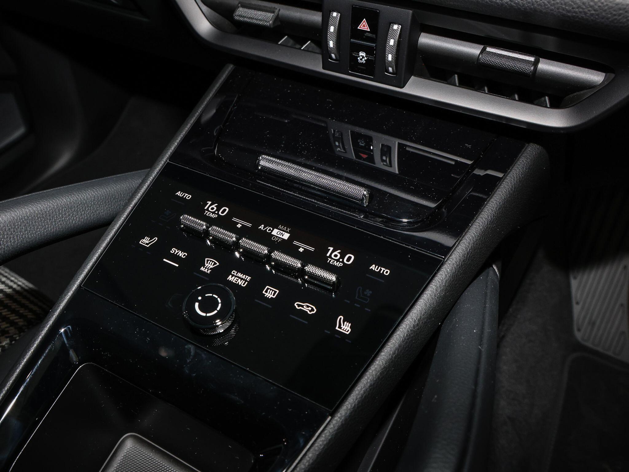 Porsche Cayenne view 44