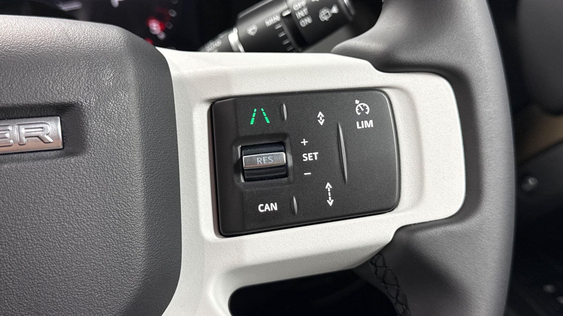 Land Rover Defender view 26
